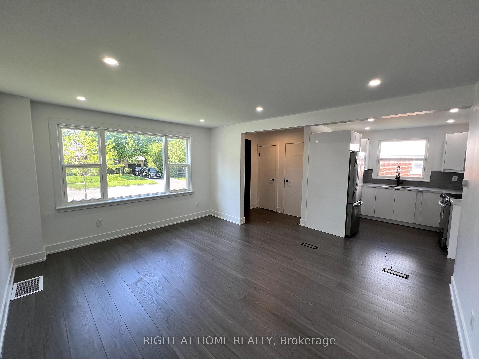 Photo 10 of 75 Pontiac Avenue, Oshawa, Centennial — HOMEH