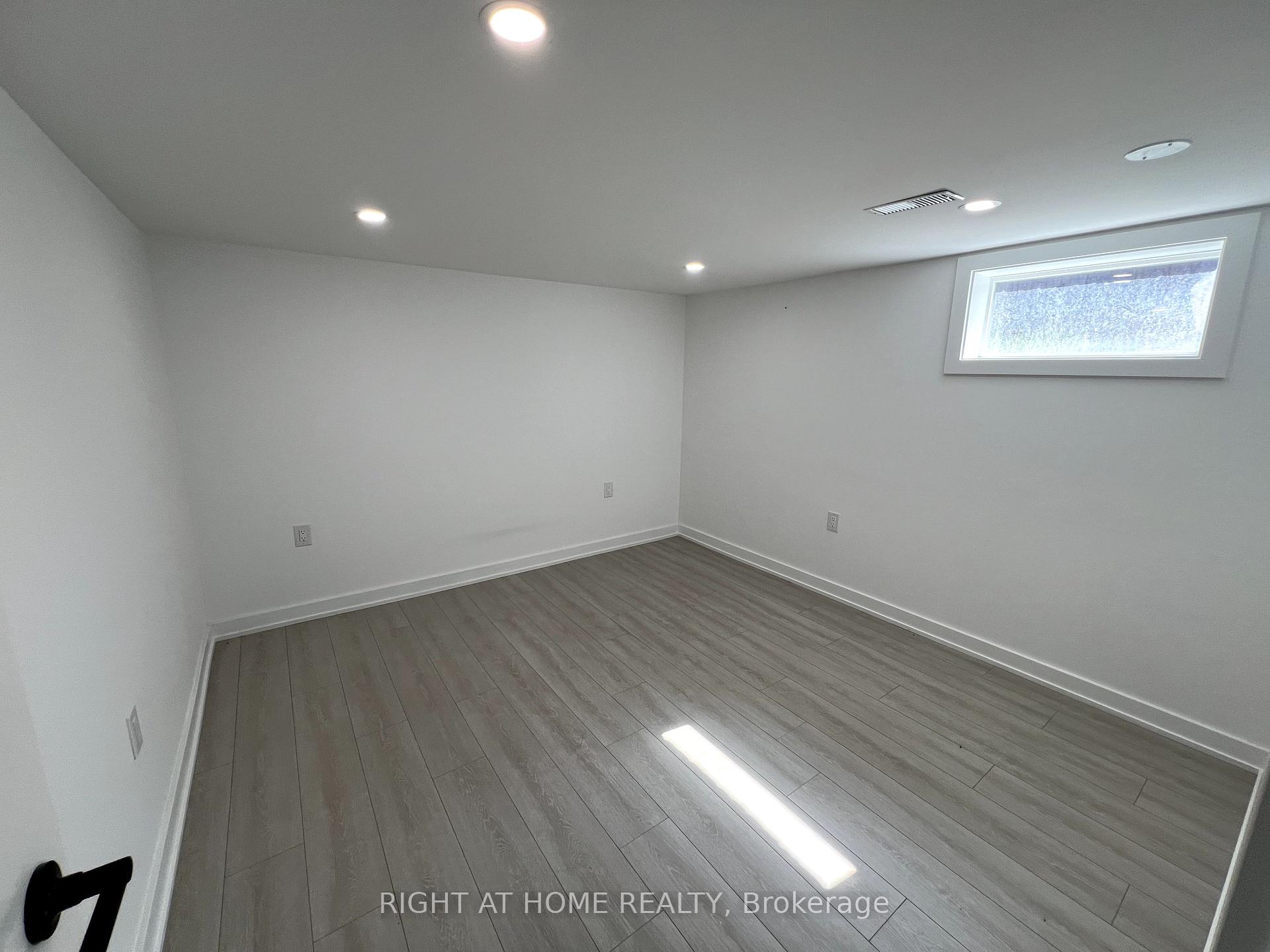 Photo 27 of 75 Pontiac Avenue, Oshawa, Centennial — HOMEH