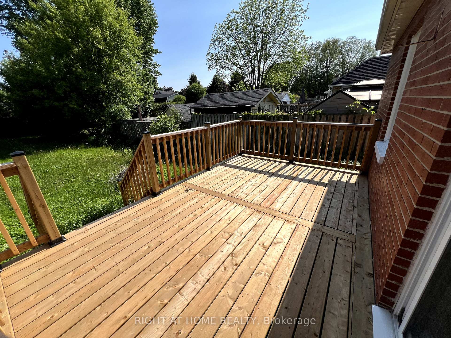 Photo 35 of 75 Pontiac Avenue, Oshawa, Centennial — HOMEH