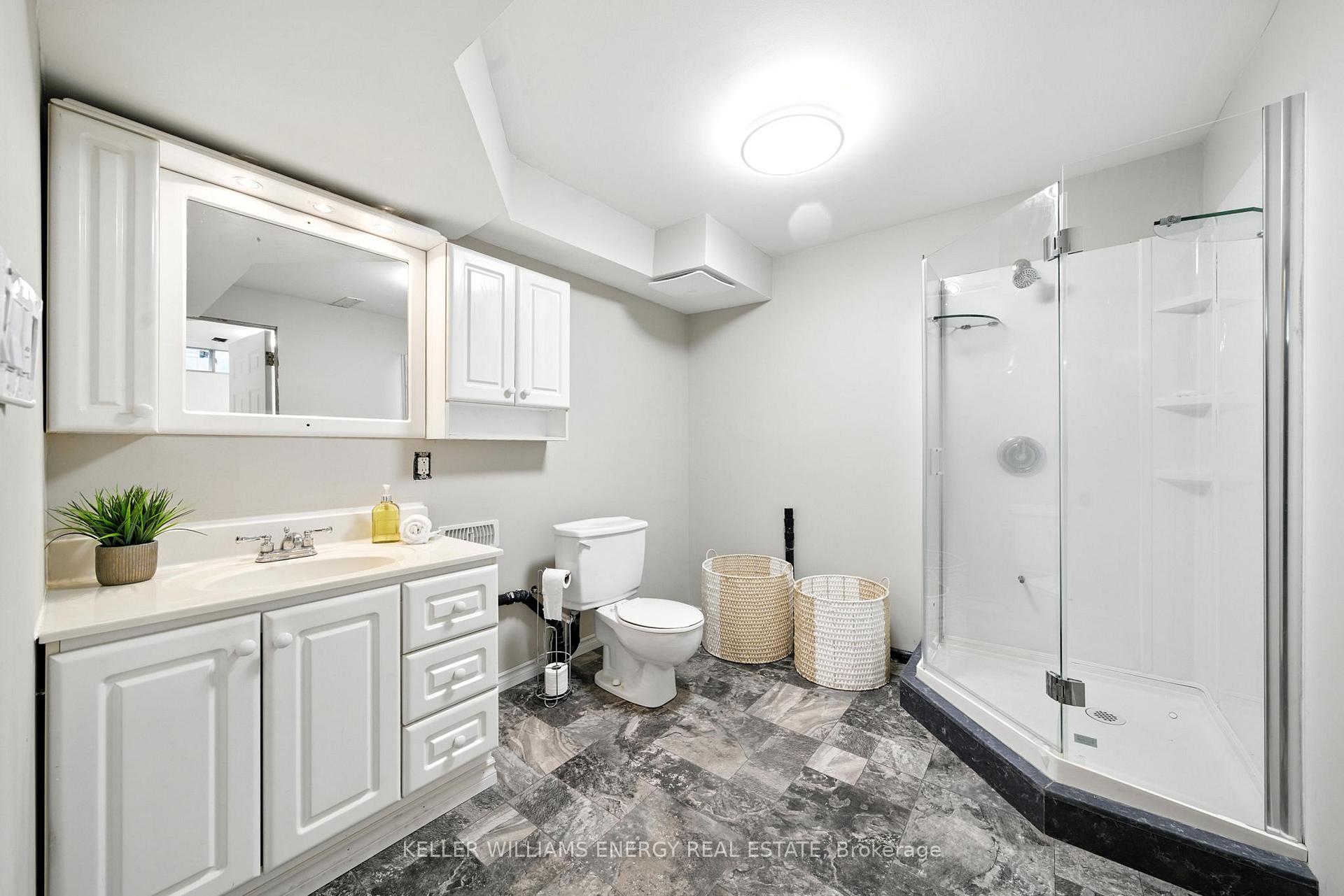 Photo 28 of 910 Renaissance Drive, Oshawa, Lakeview — HOMEH