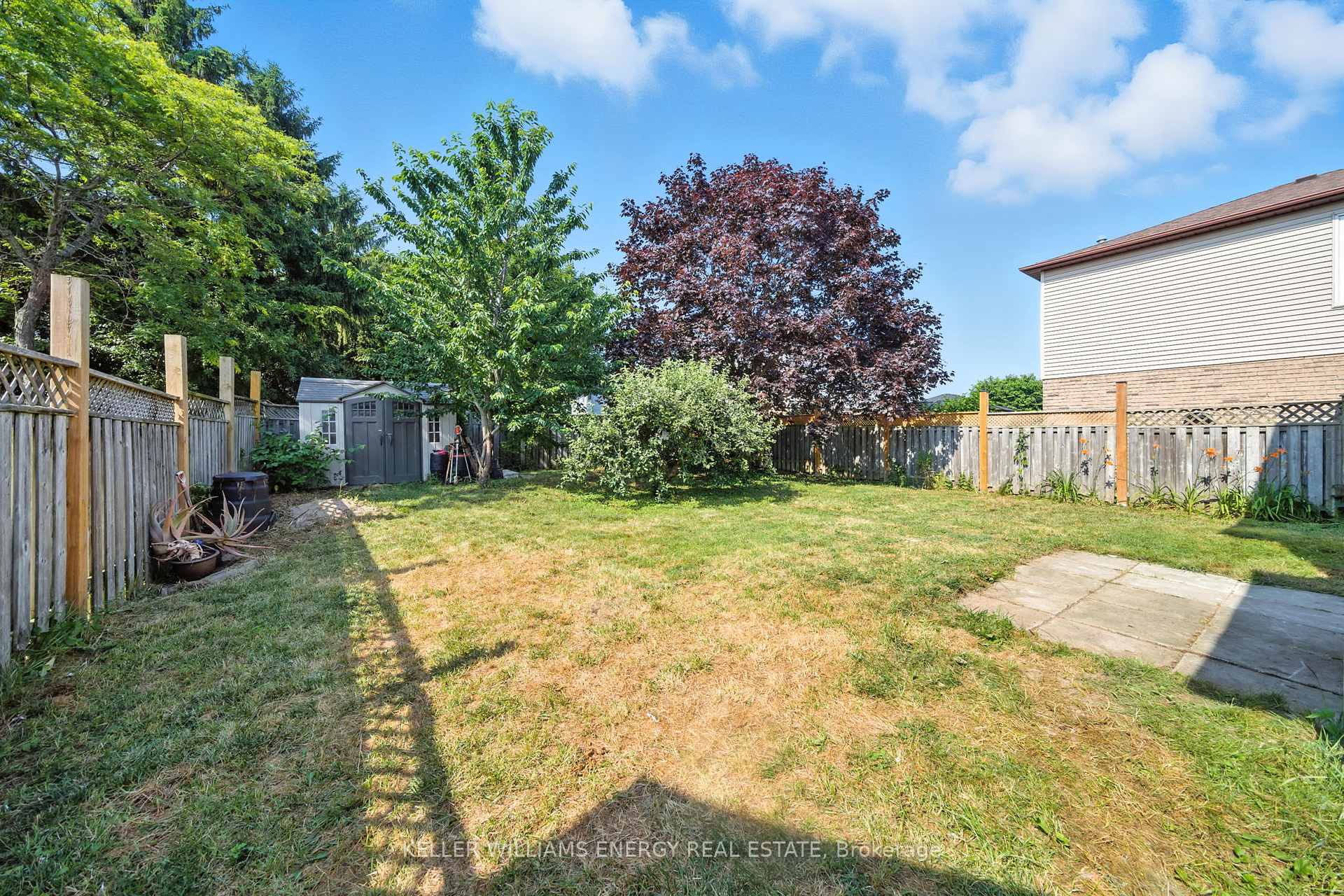 Photo 32 of 910 Renaissance Drive, Oshawa, Lakeview — HOMEH