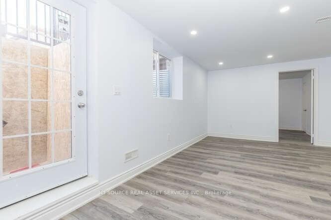Photo 3 of Unit Bsmt, 146 Goodwin Crescent, Milton, Ford — HOMEH