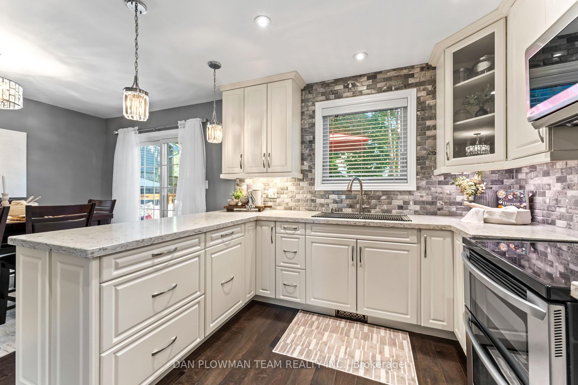 Photo 2 of 1241 Eldorado Avenue, Oshawa, Eastdale — HOMEH