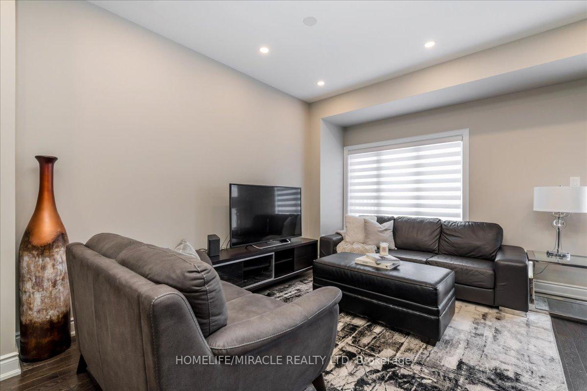 Photo 10 of 26 Arnold Crescent, New Tecumseth, Rural New Tecumseth — HOMEH