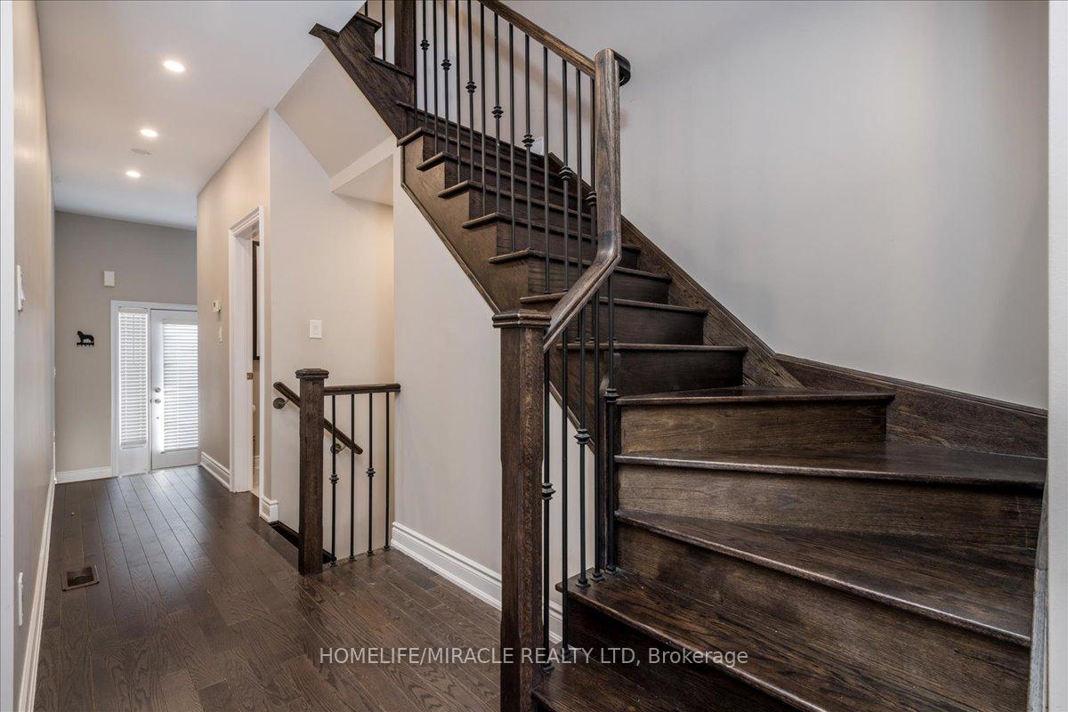 Photo 13 of 26 Arnold Crescent, New Tecumseth, Rural New Tecumseth — HOMEH