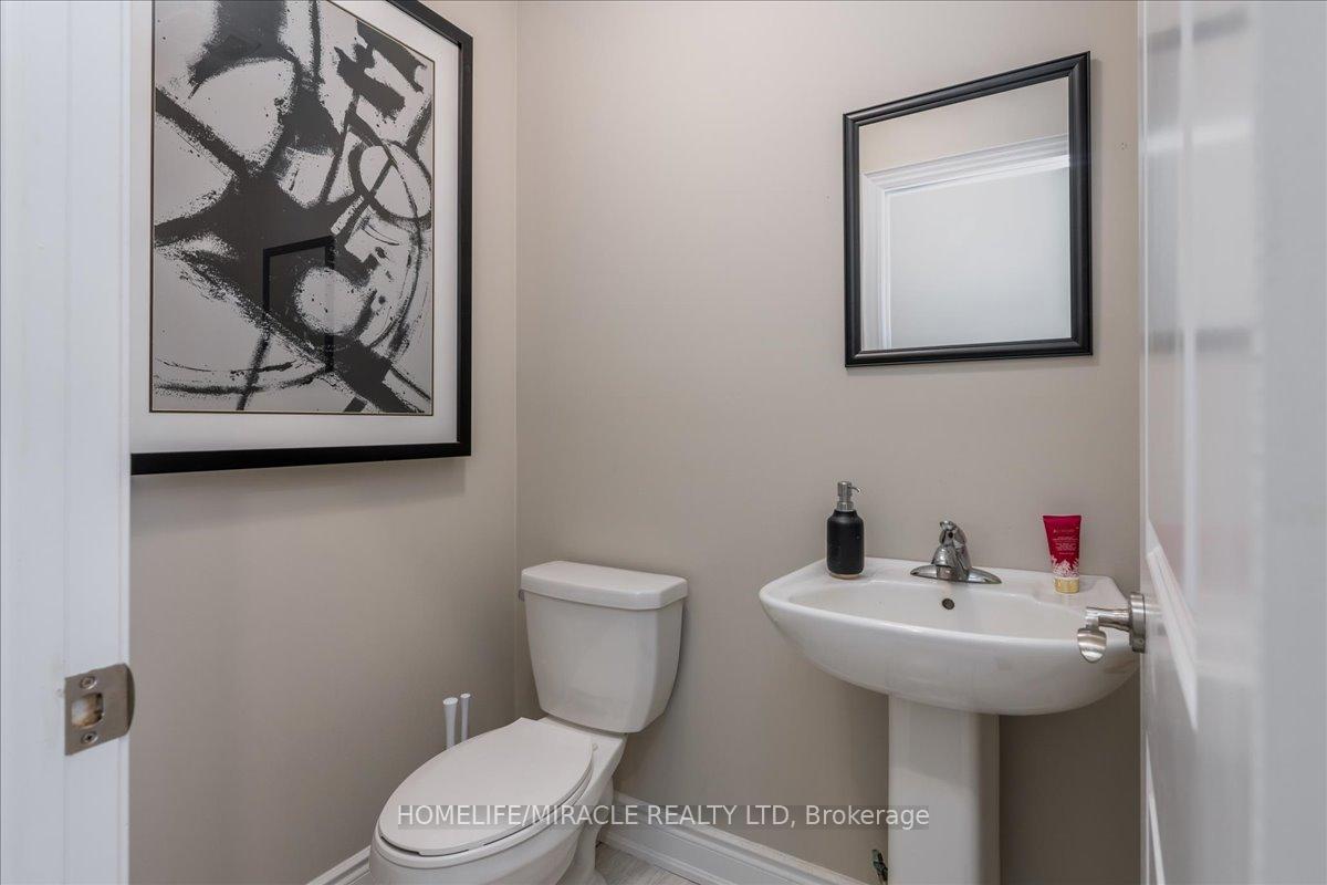 Photo 14 of 26 Arnold Crescent, New Tecumseth, Rural New Tecumseth — HOMEH