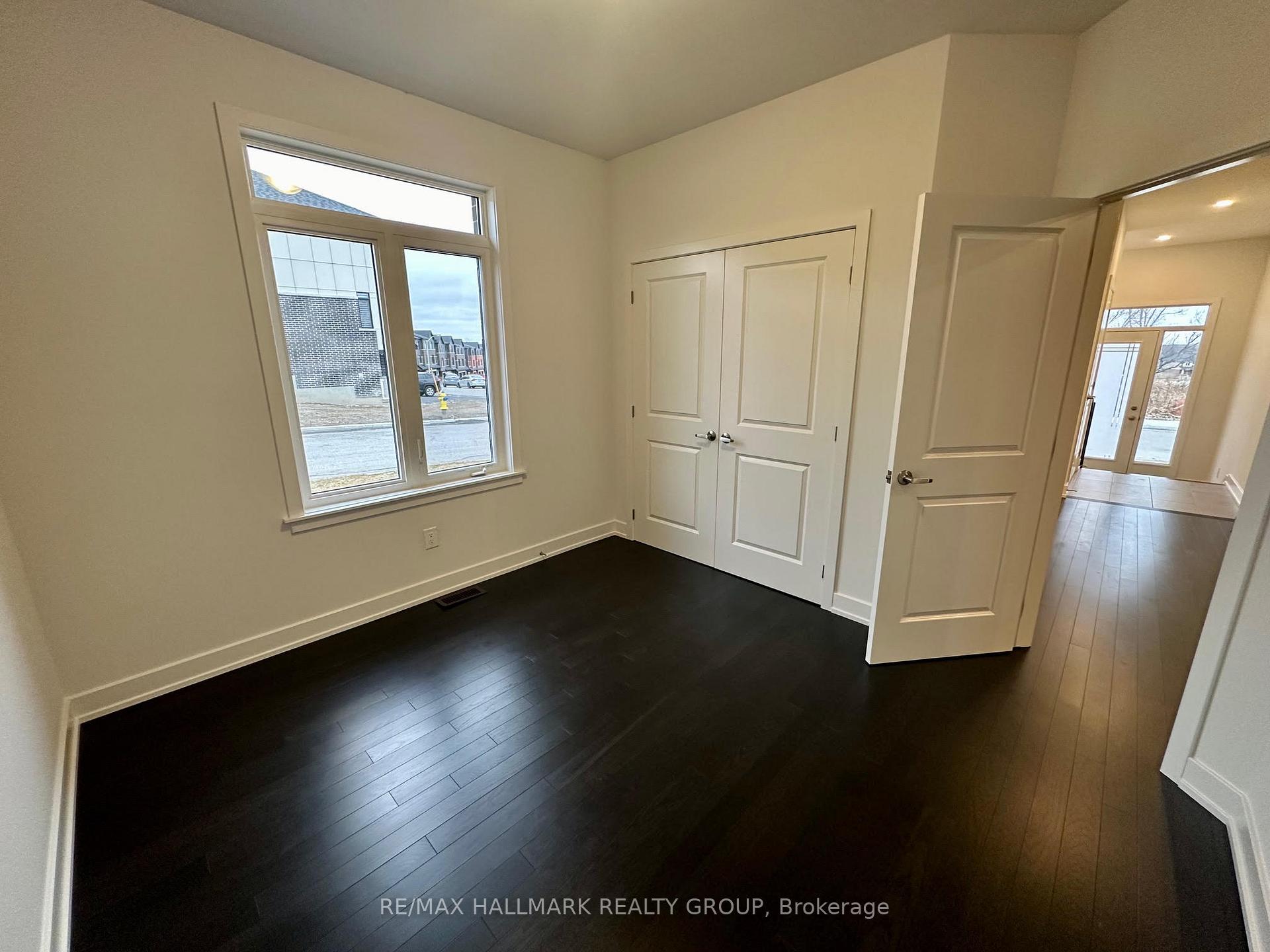 Photo 5 of 563 Knotridge Street, Ottawa, Mer Bleue/Bradley Estates/Anderson Park — HOMEH
