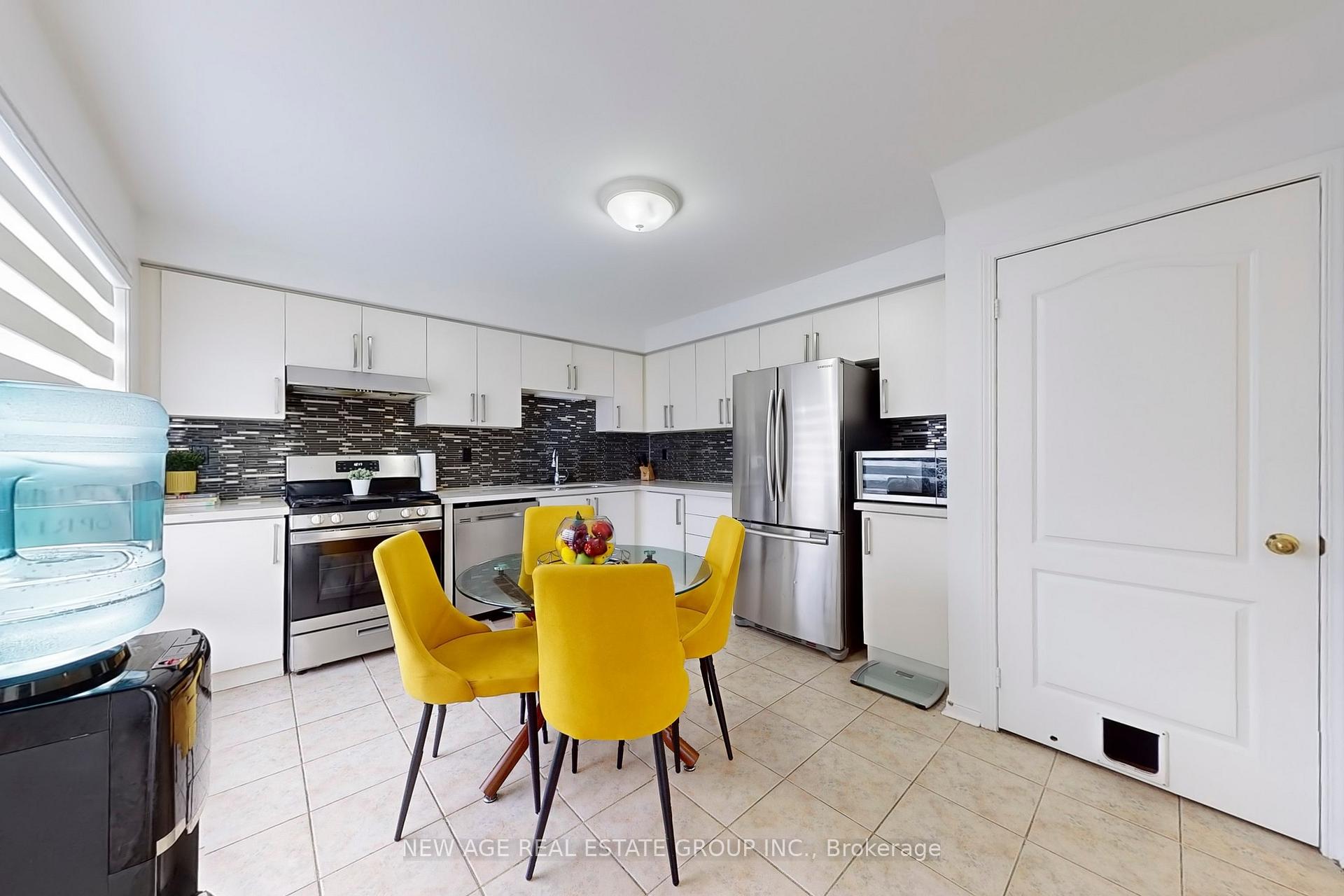 Photo 15 of 1506 Harwood Drive, Milton, Clarke — HOMEH