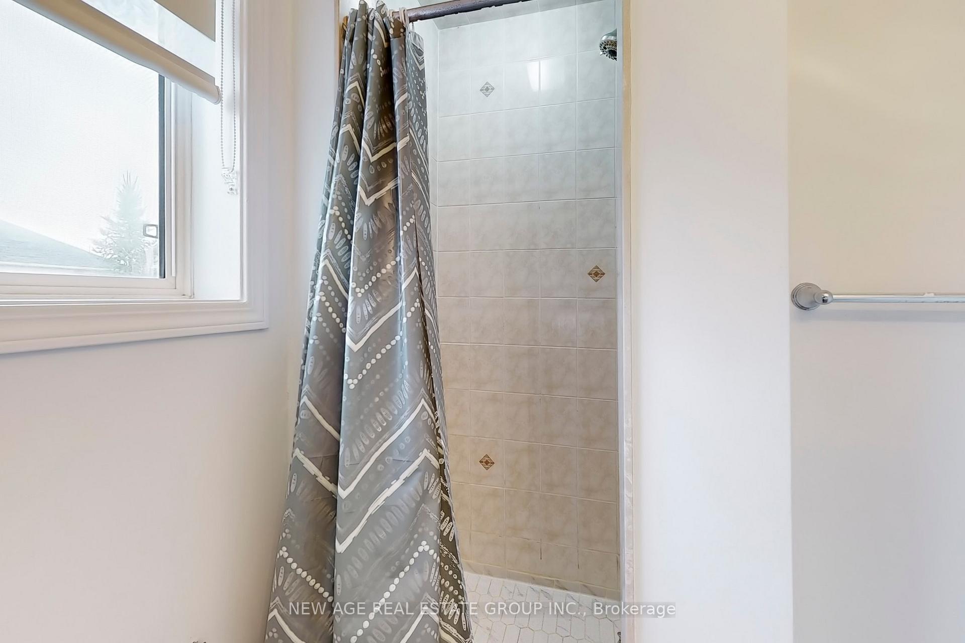 Photo 17 of 1506 Harwood Drive, Milton, Clarke — HOMEH