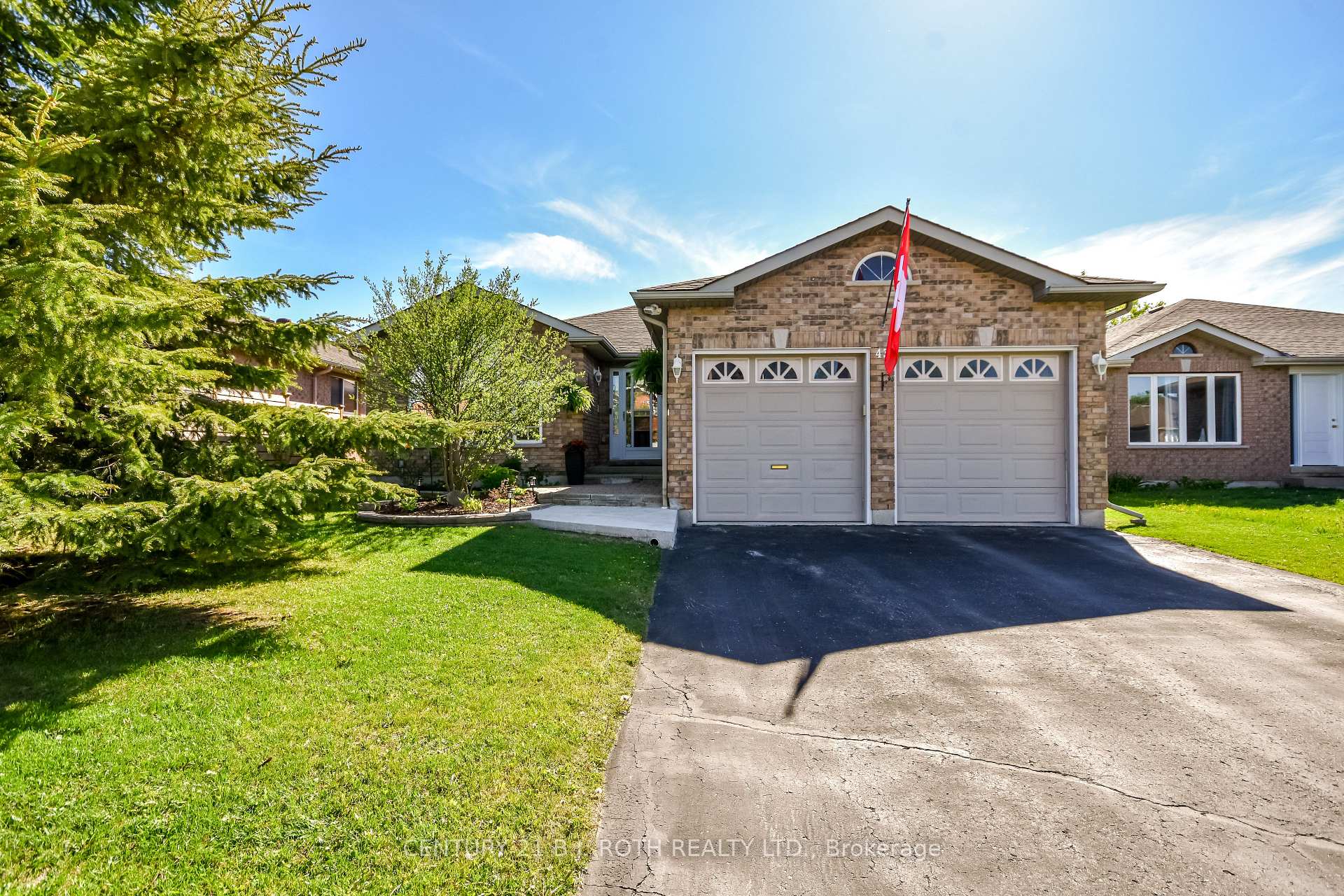Photo 1 of 43 Lewis Drive, Orillia — HOMEH