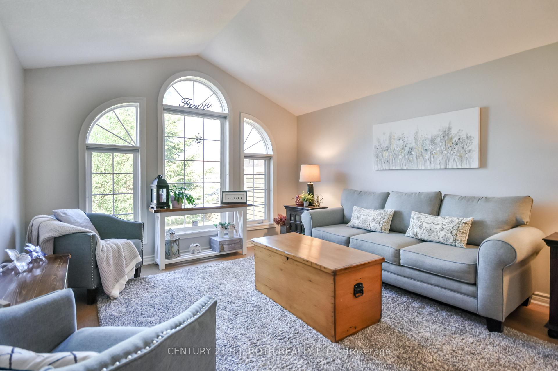 Photo 4 of 43 Lewis Drive, Orillia — HOMEH