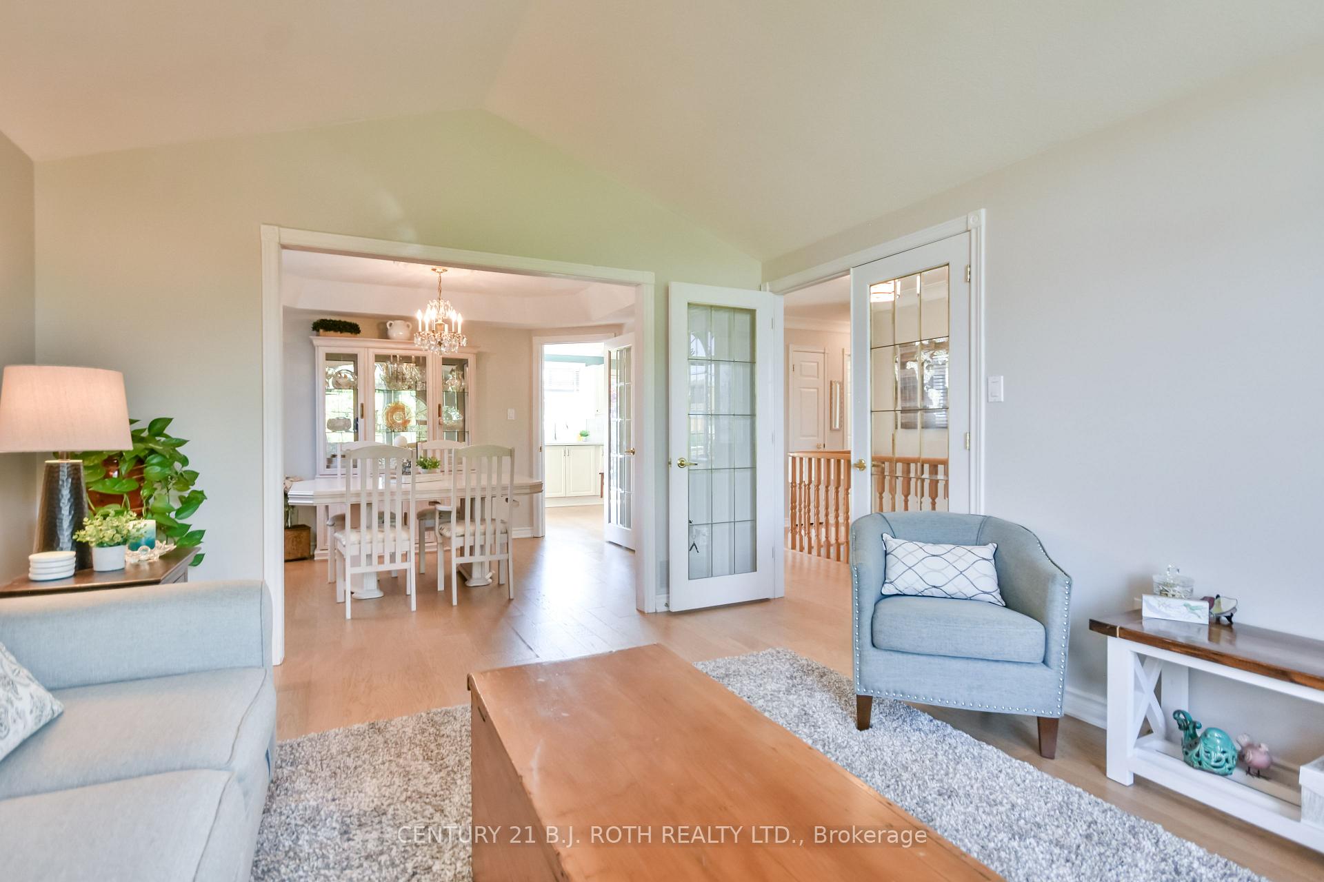 Photo 7 of 43 Lewis Drive, Orillia — HOMEH