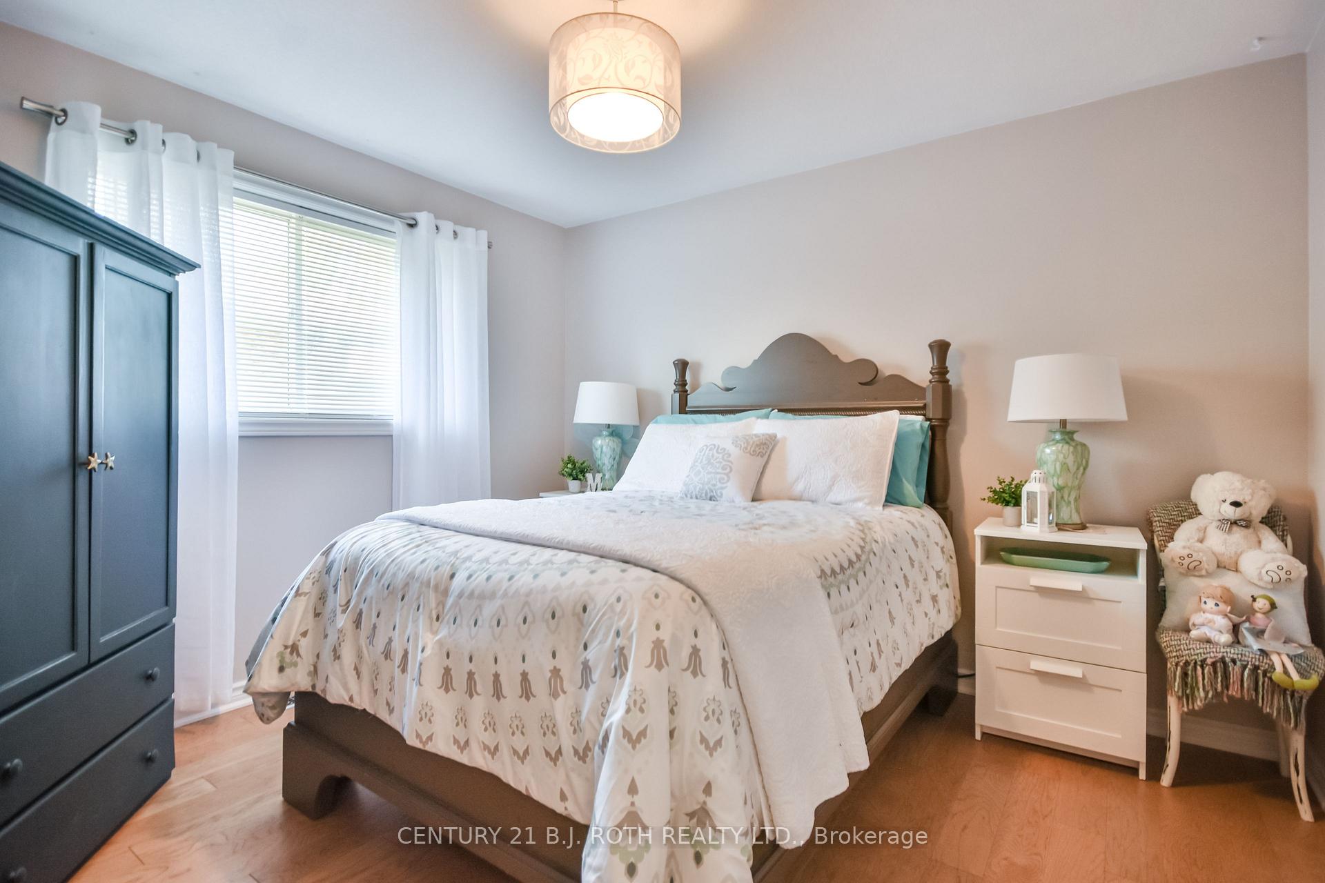 Photo 17 of 43 Lewis Drive, Orillia — HOMEH