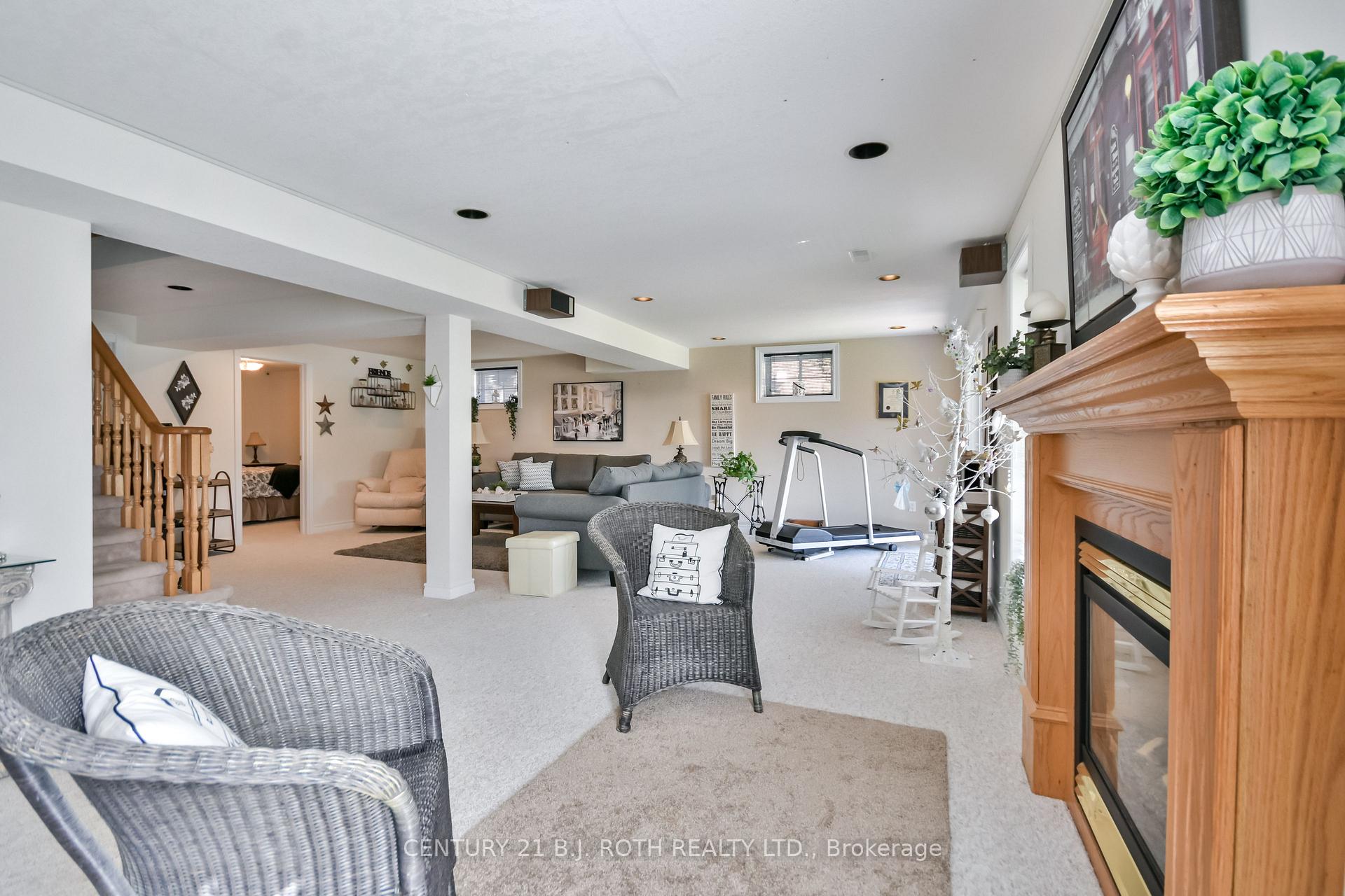 Photo 20 of 43 Lewis Drive, Orillia — HOMEH