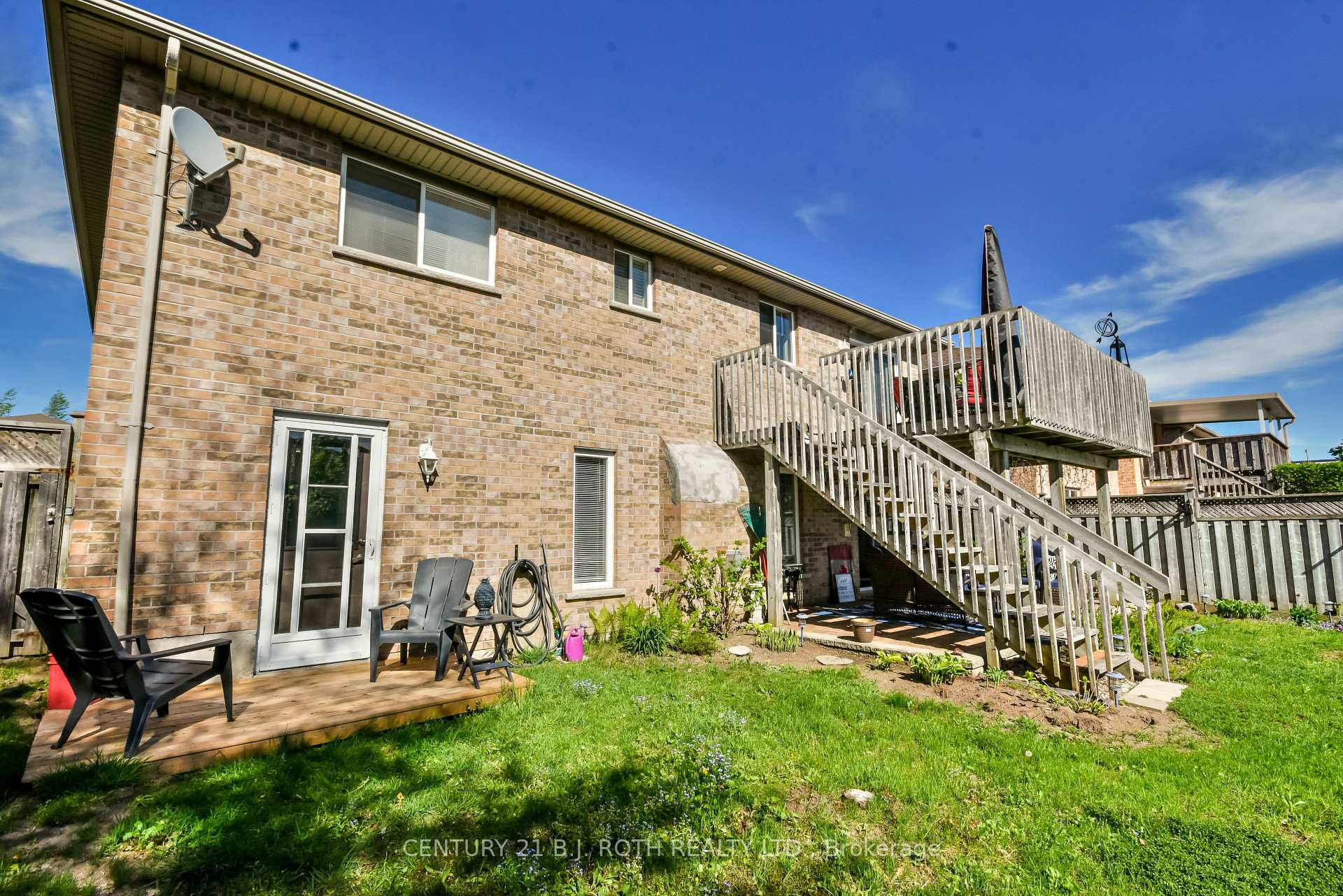 Photo 30 of 43 Lewis Drive, Orillia — HOMEH