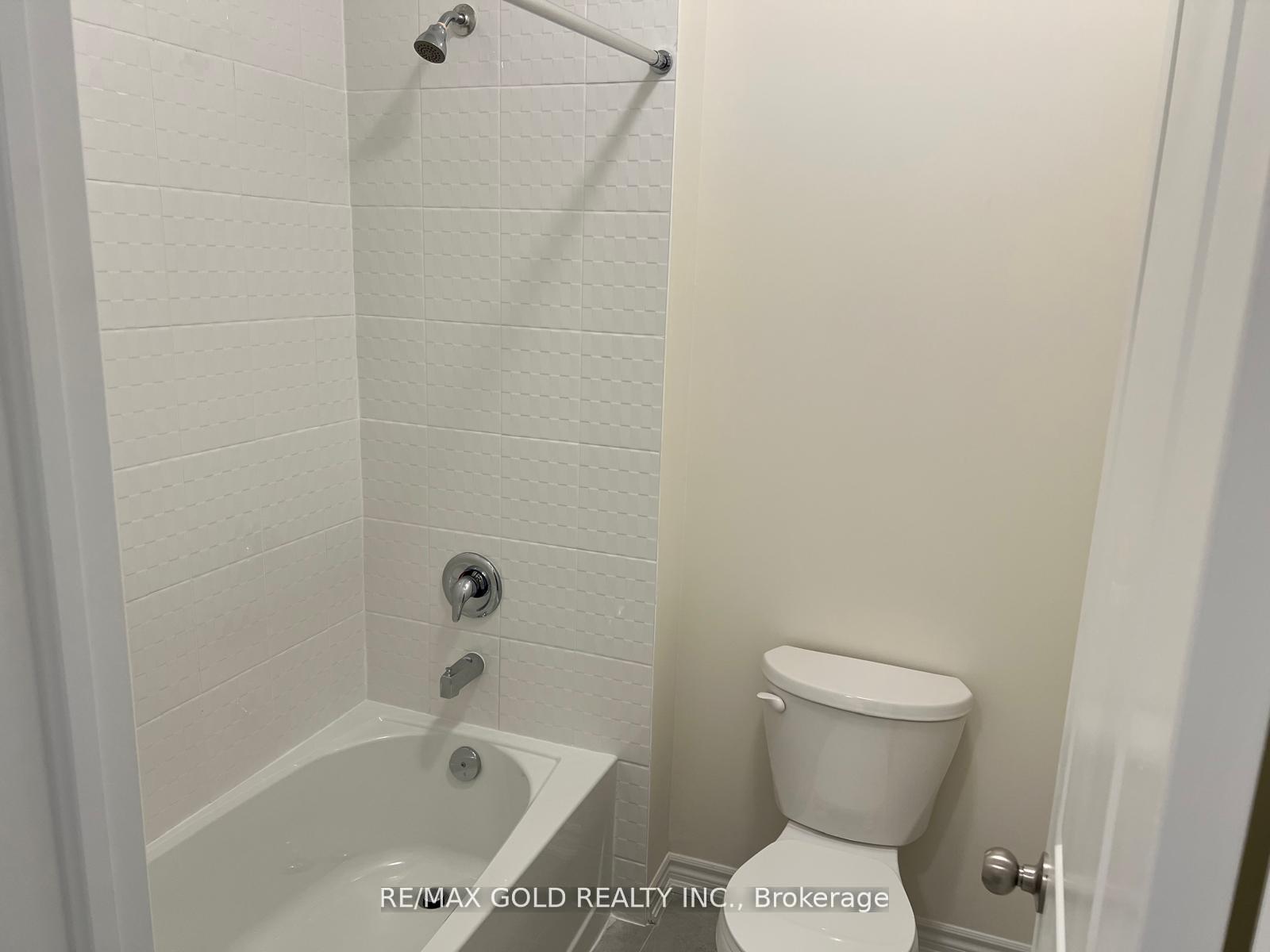 Photo 23 of Unit Upper, 888 Rexton Drive, Oshawa, Kedron — HOMEH
