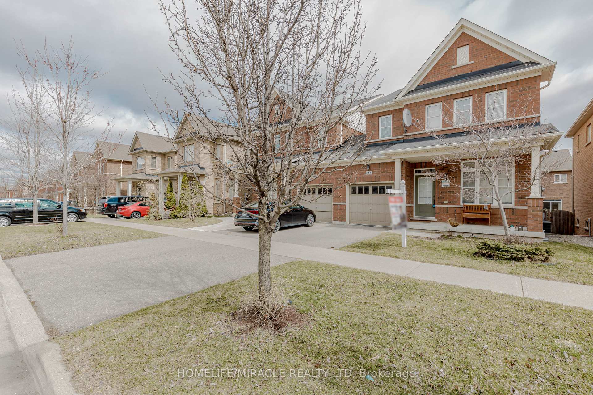 Front of 488 Landsborough Avenue