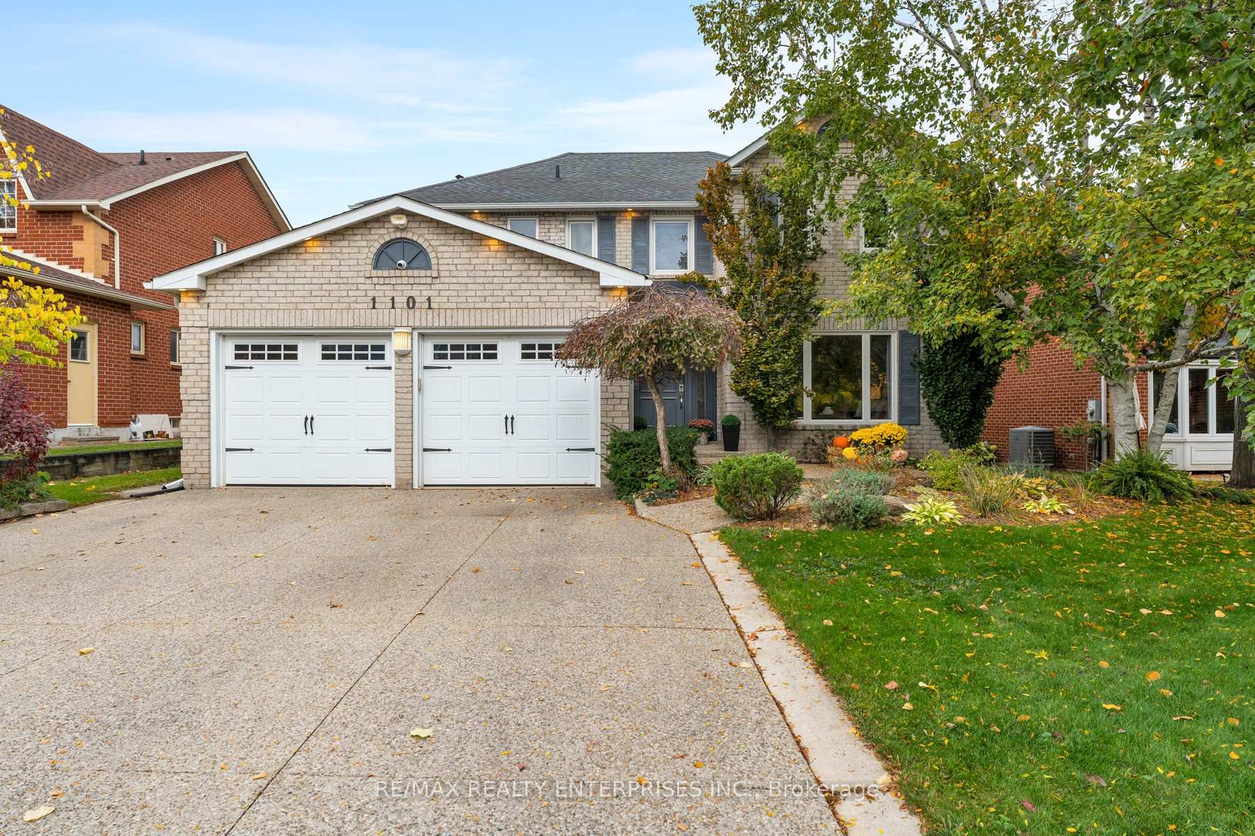 Front of 1101 Fieldstone Circle