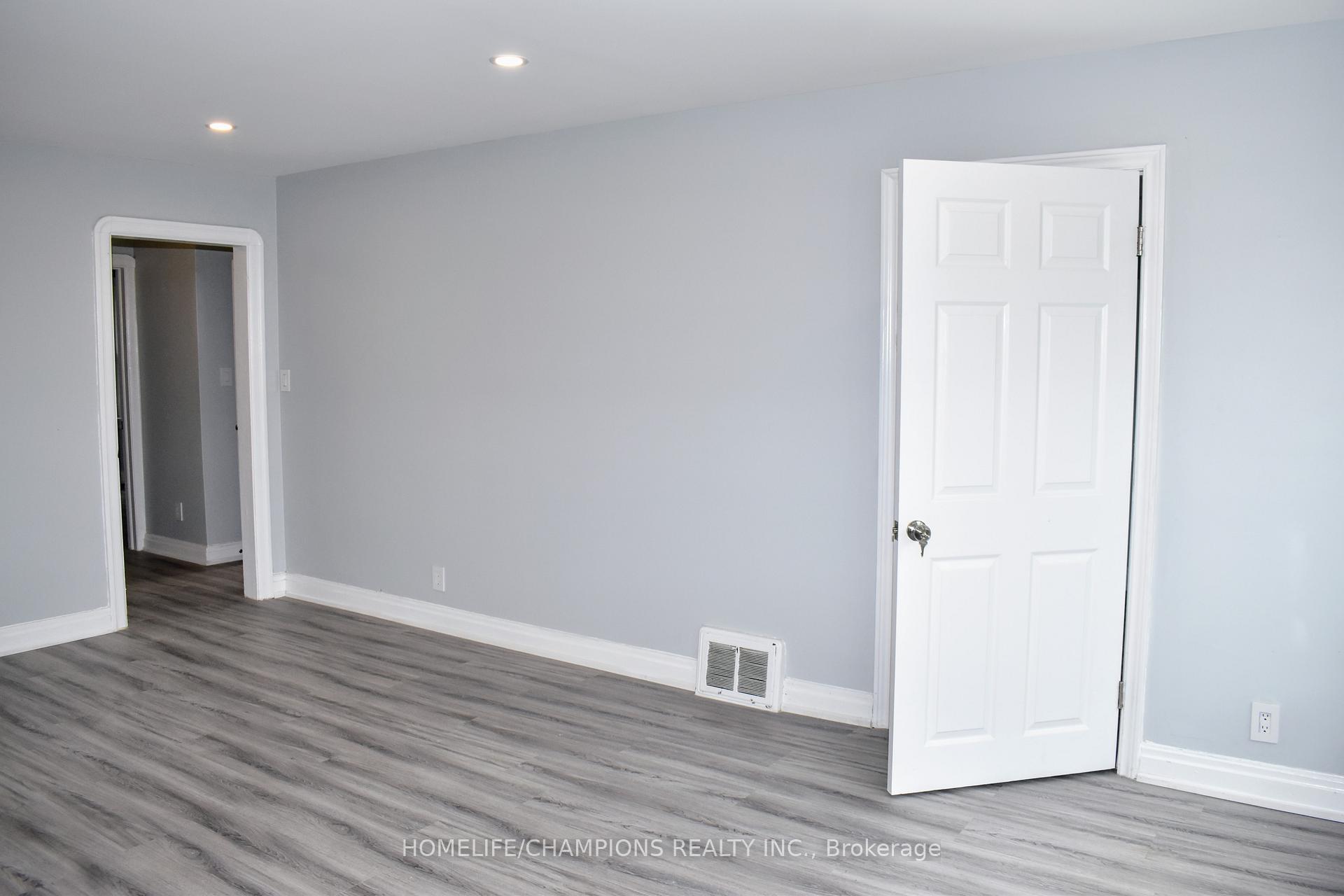 Photo 4 of 55 Central Park Boulevard N, Oshawa, O'Neill — HOMEH