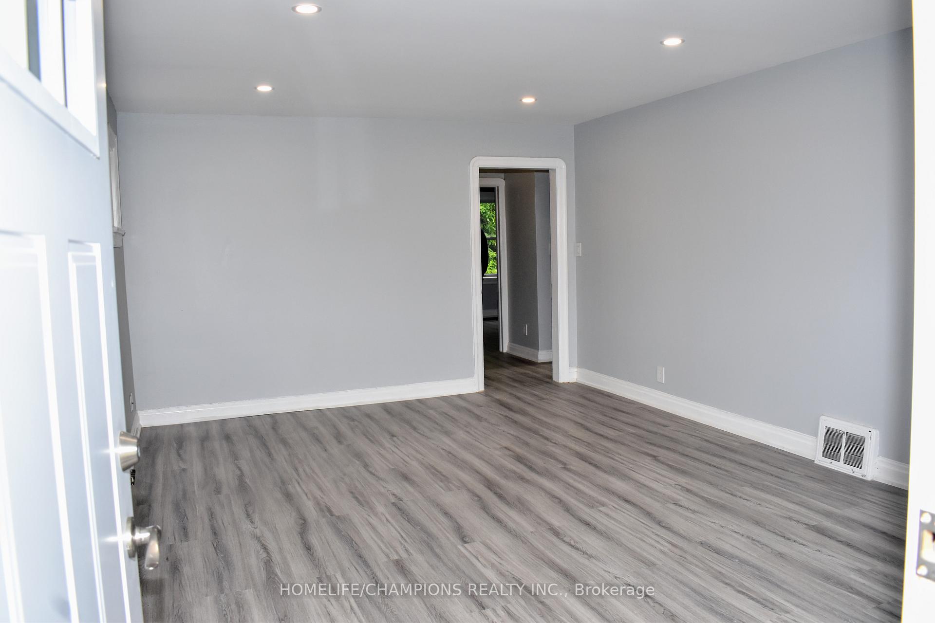 Photo 5 of 55 Central Park Boulevard N, Oshawa, O'Neill — HOMEH