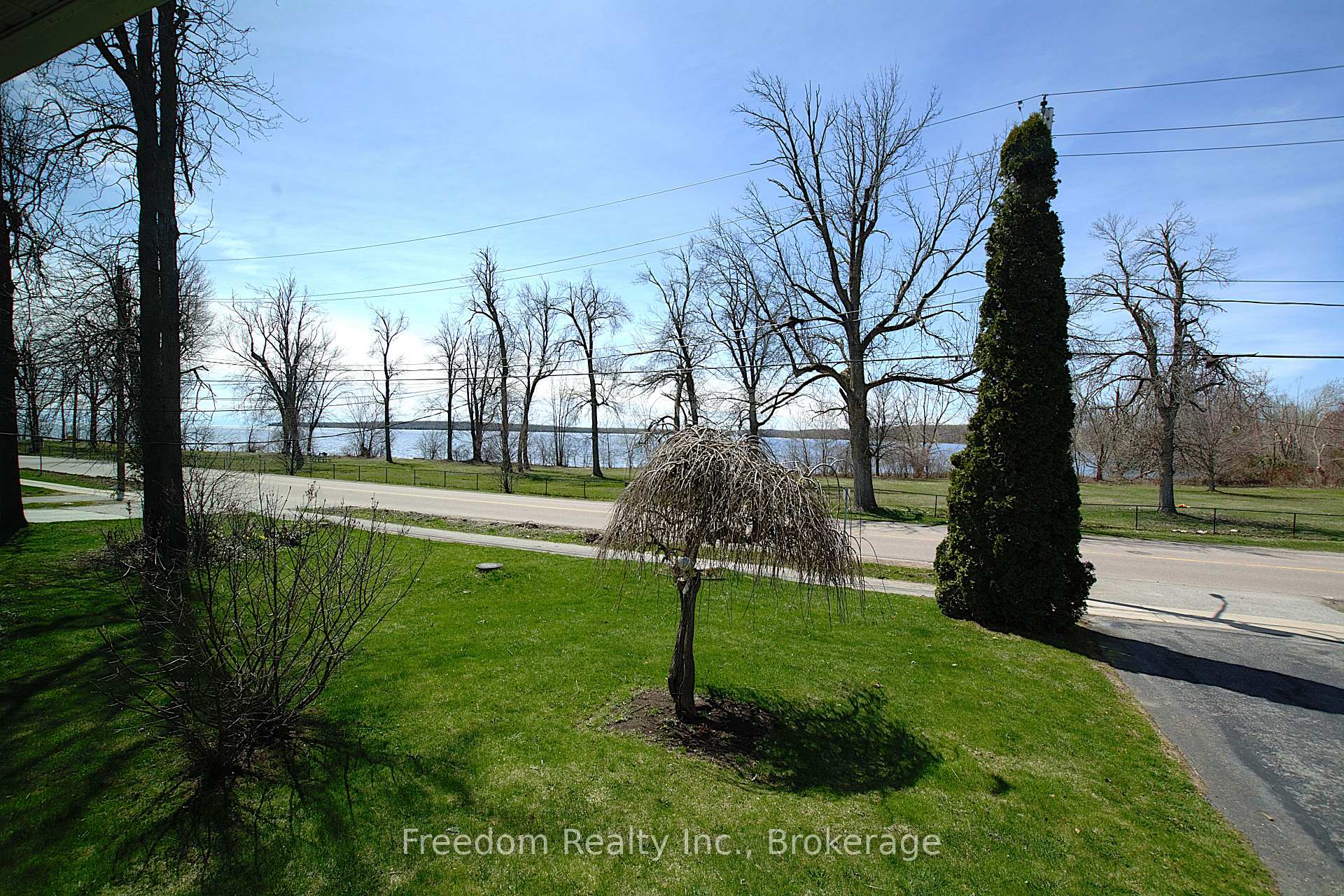 Photo 11 of 604 West Street S, Orillia — HOMEH