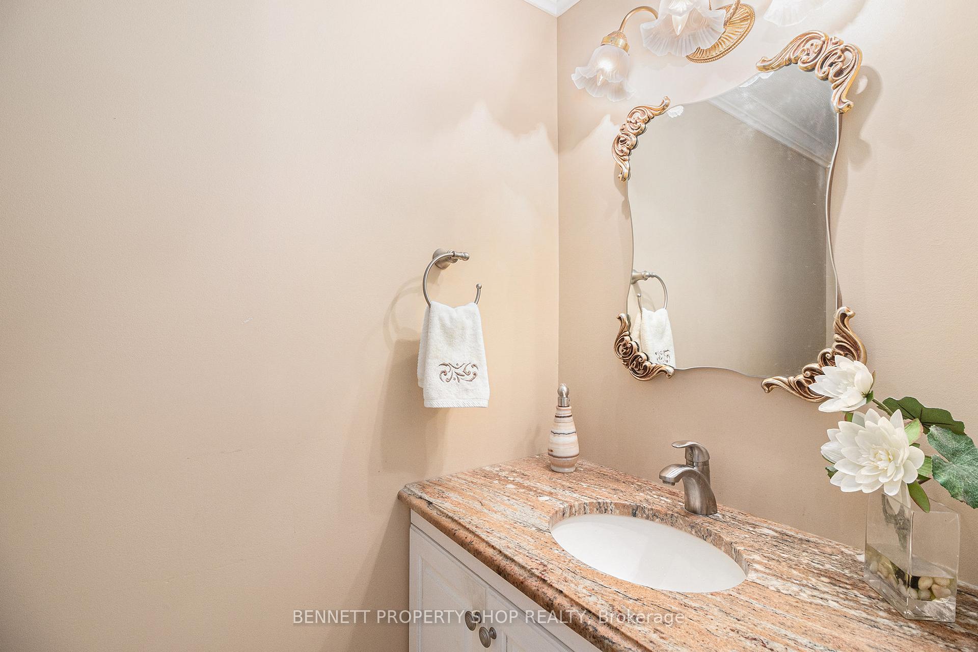 Photo 13 of 1685 Laurelwood Place, Ottawa, Chapel Hill — HOMEH