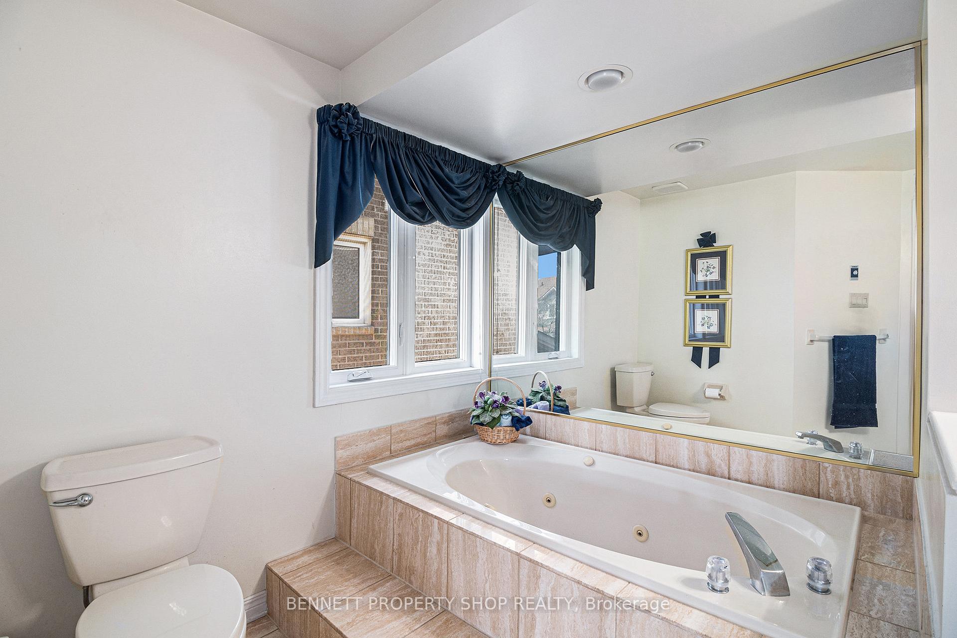 Photo 17 of 1685 Laurelwood Place, Ottawa, Chapel Hill — HOMEH