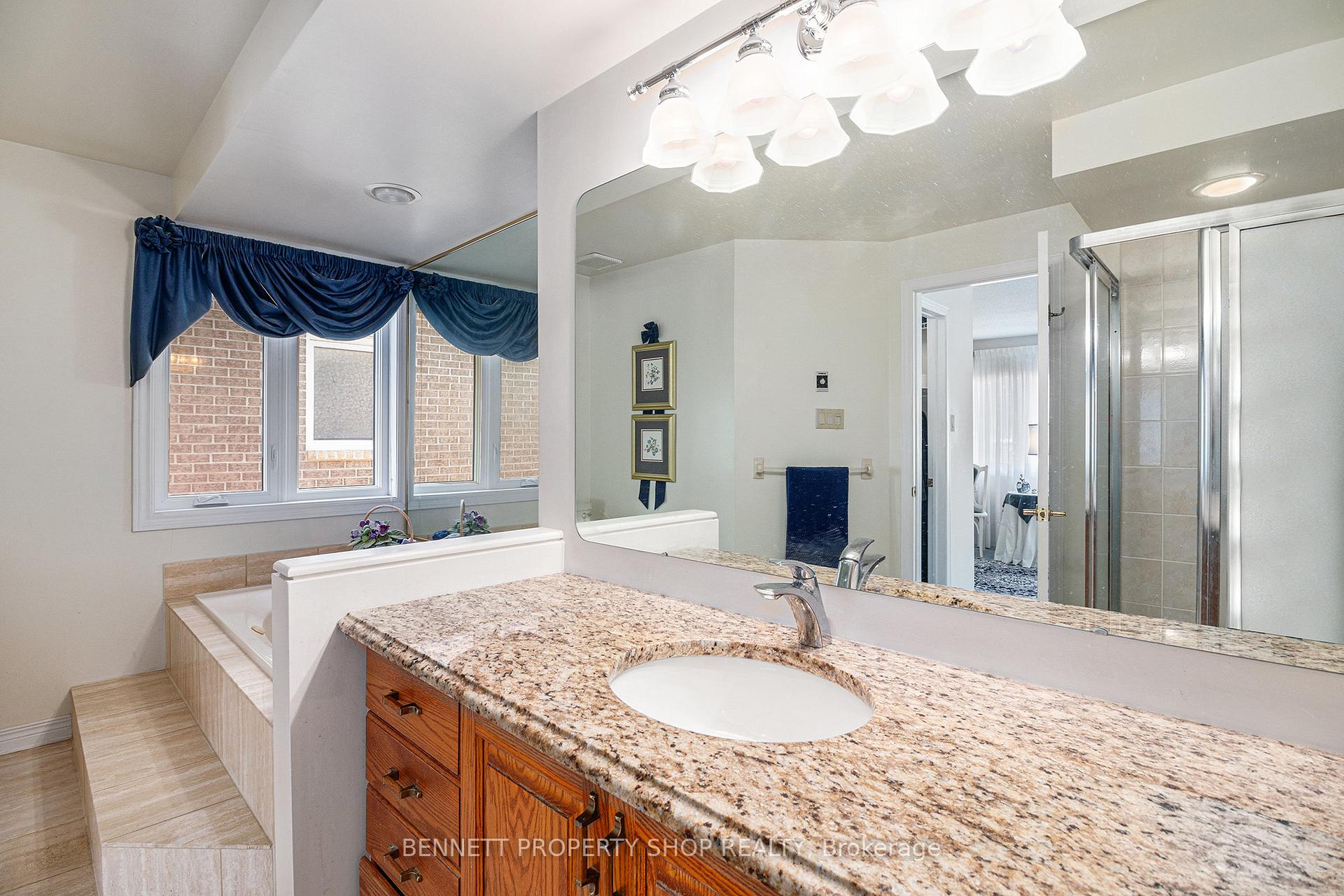 Photo 18 of 1685 Laurelwood Place, Ottawa, Chapel Hill — HOMEH