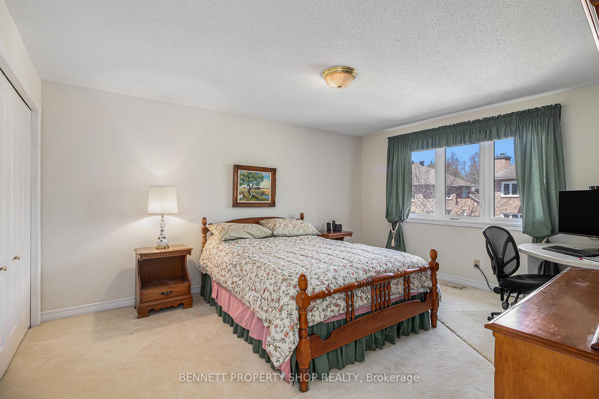 Photo 19 of 1685 Laurelwood Place, Ottawa, Chapel Hill — HOMEH