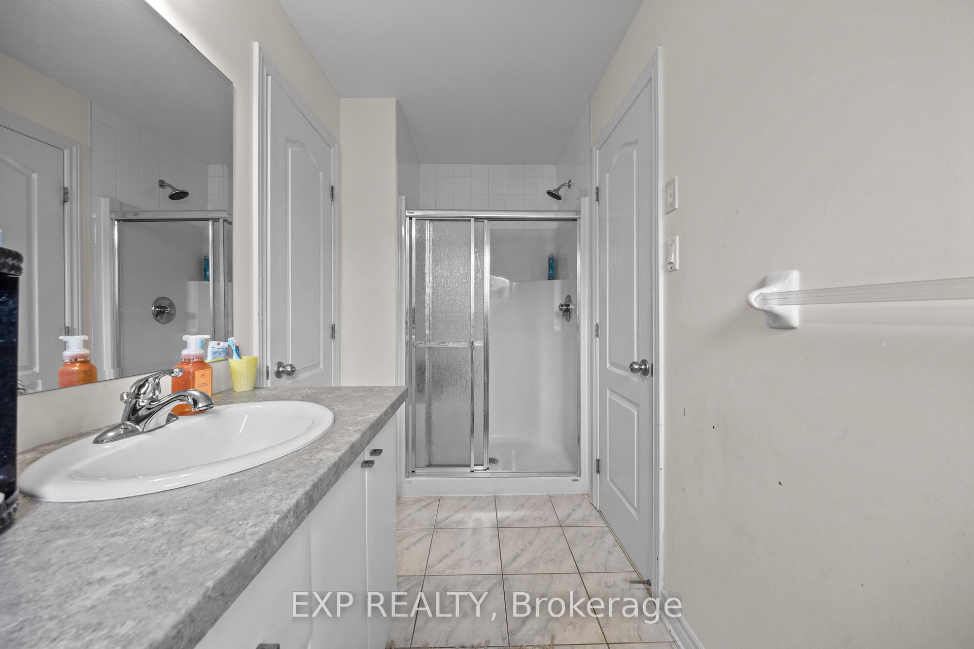 Photo 20 of 121 Daglan Crescent, Ottawa, Avalon West — HOMEH