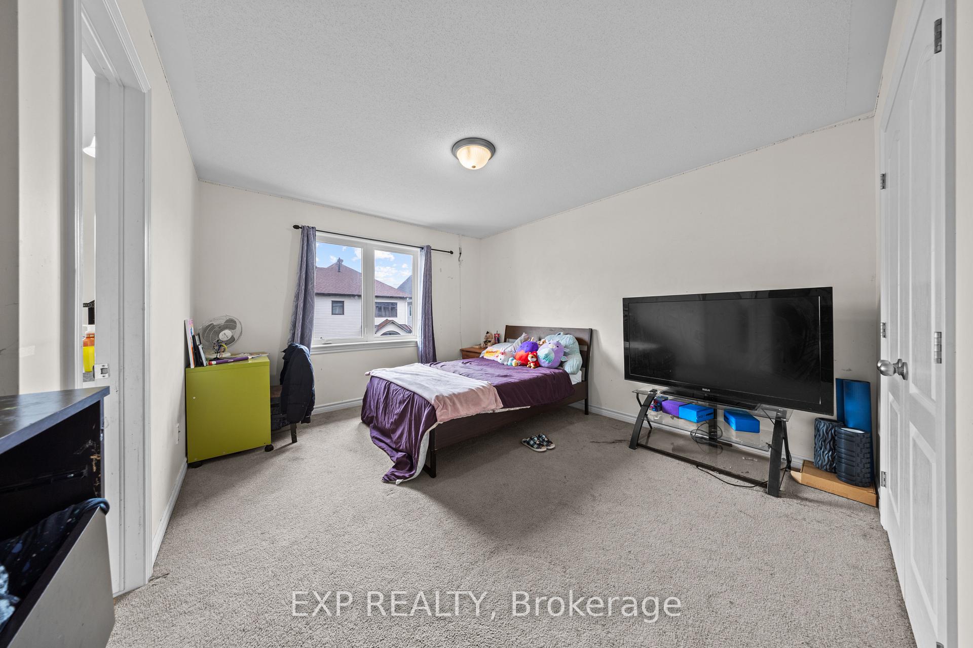Photo 21 of 121 Daglan Crescent, Ottawa, Avalon West — HOMEH