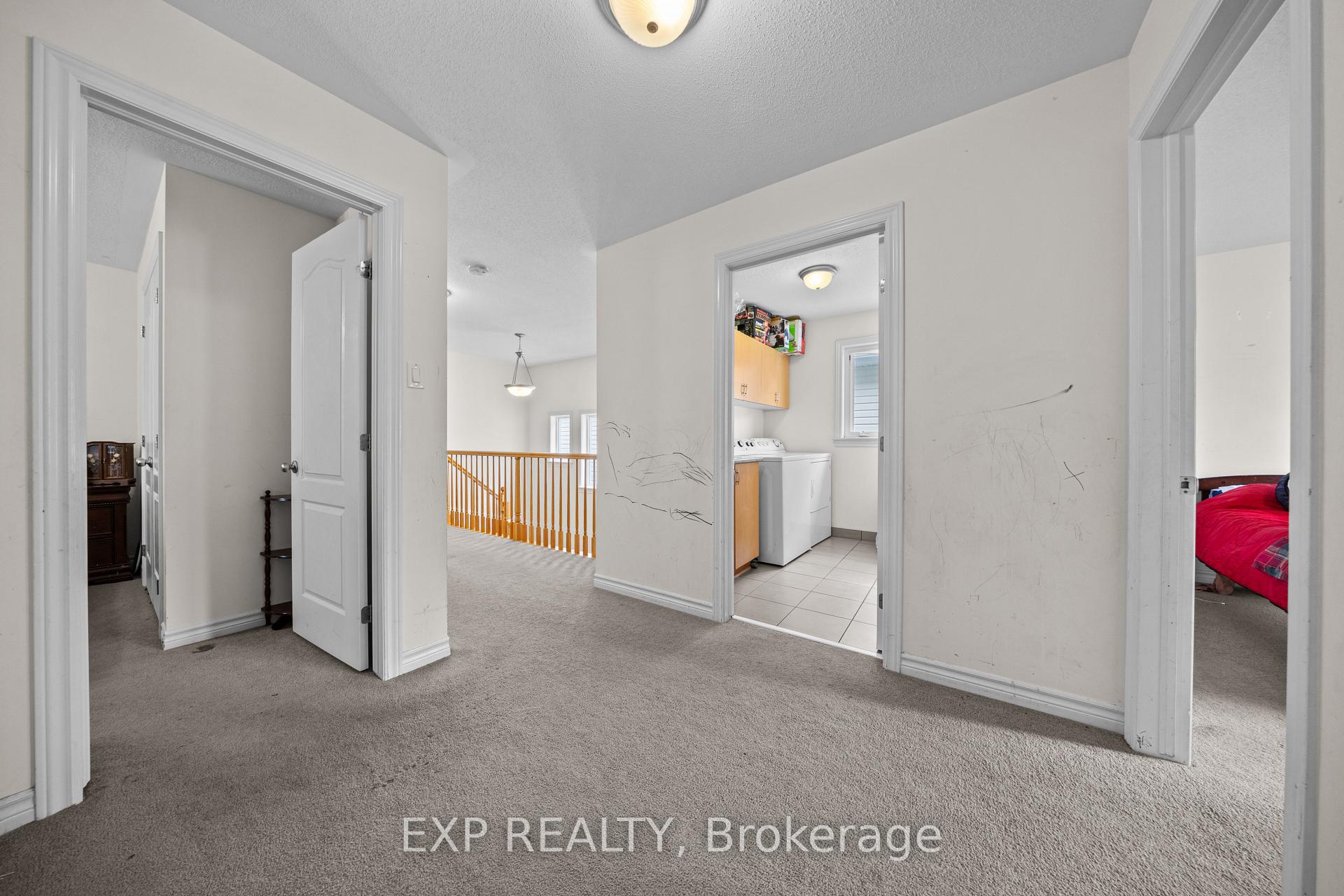 Photo 23 of 121 Daglan Crescent, Ottawa, Avalon West — HOMEH