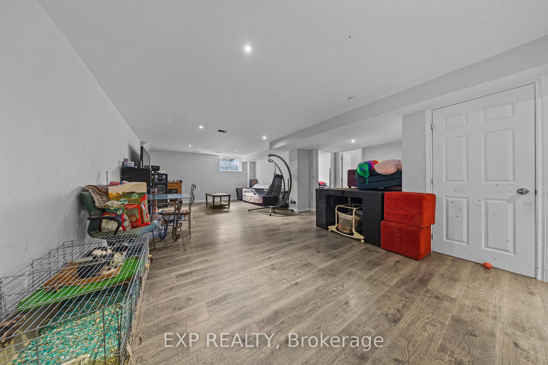 Photo 24 of 121 Daglan Crescent, Ottawa, Avalon West — HOMEH