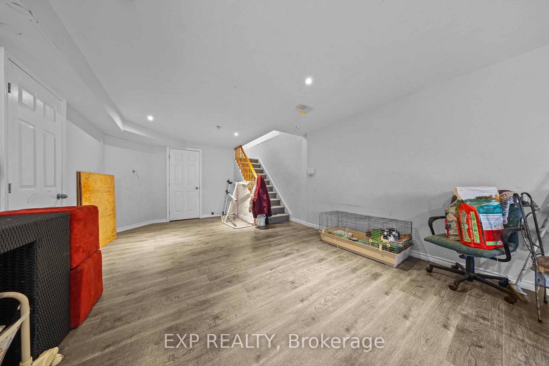 Photo 27 of 121 Daglan Crescent, Ottawa, Avalon West — HOMEH