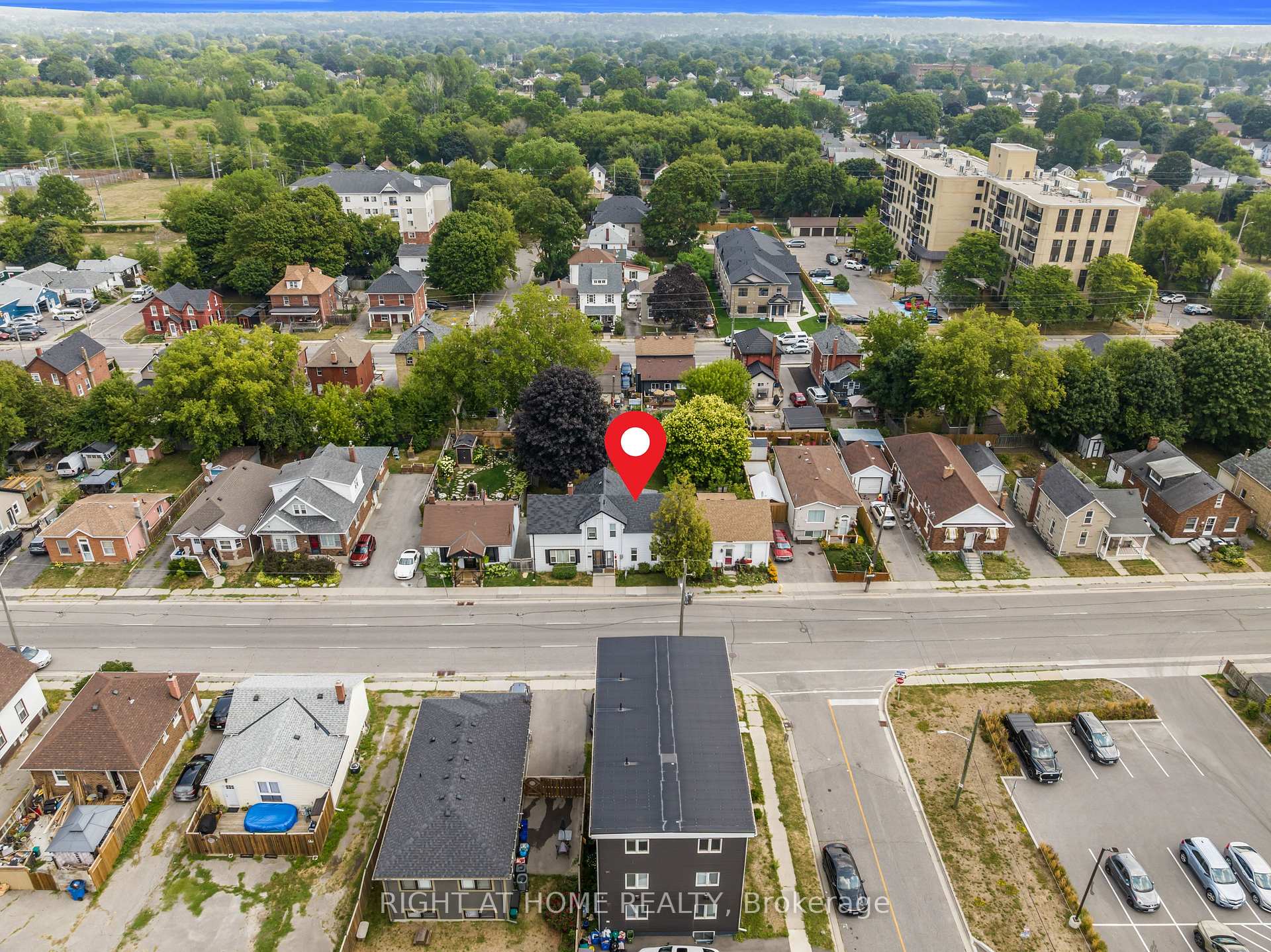 Photo 3 of 217 Celina Street, Oshawa, Central — HOMEH