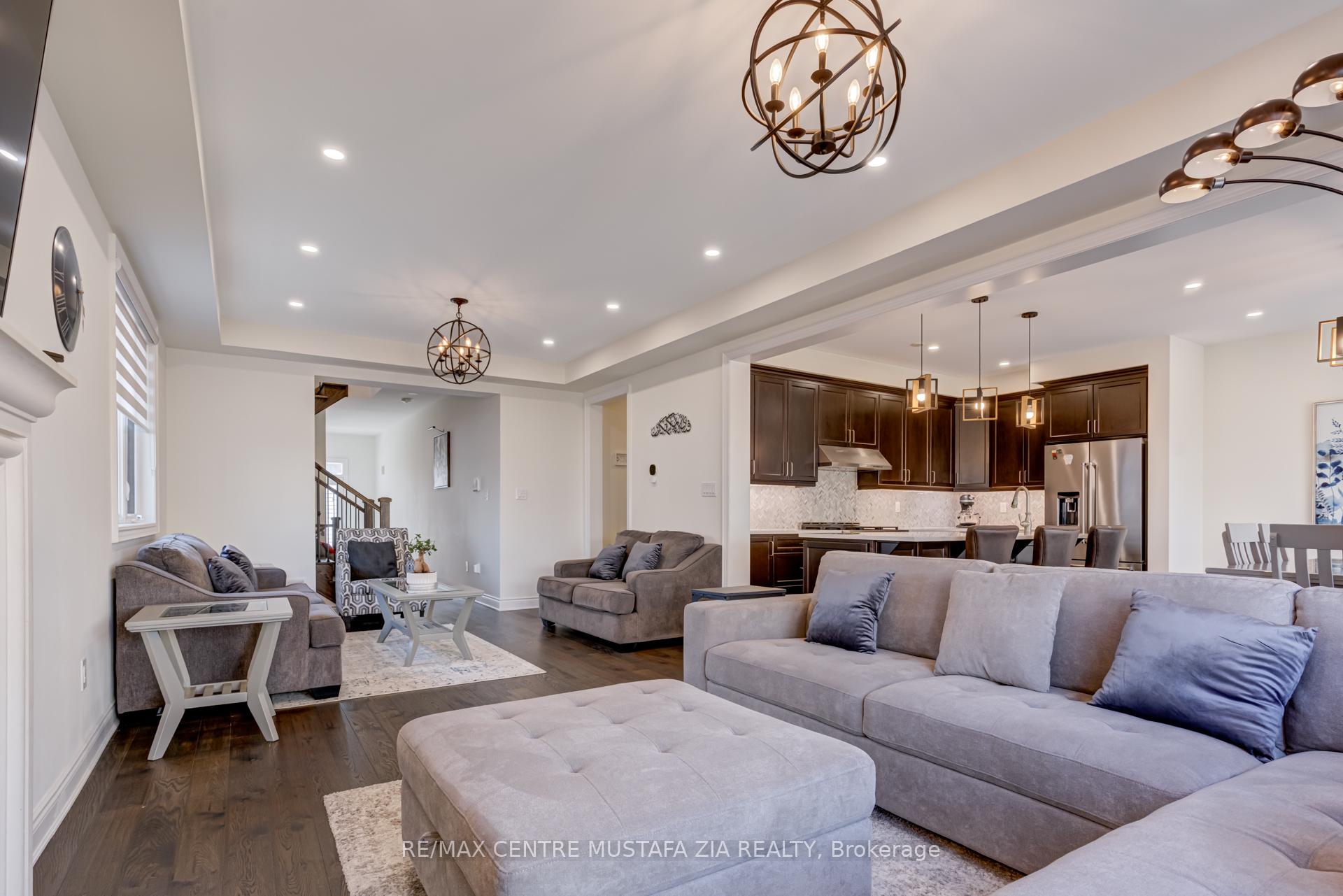 Photo 6 of 708 Kennedy Circle, Milton, Cobban — HOMEH