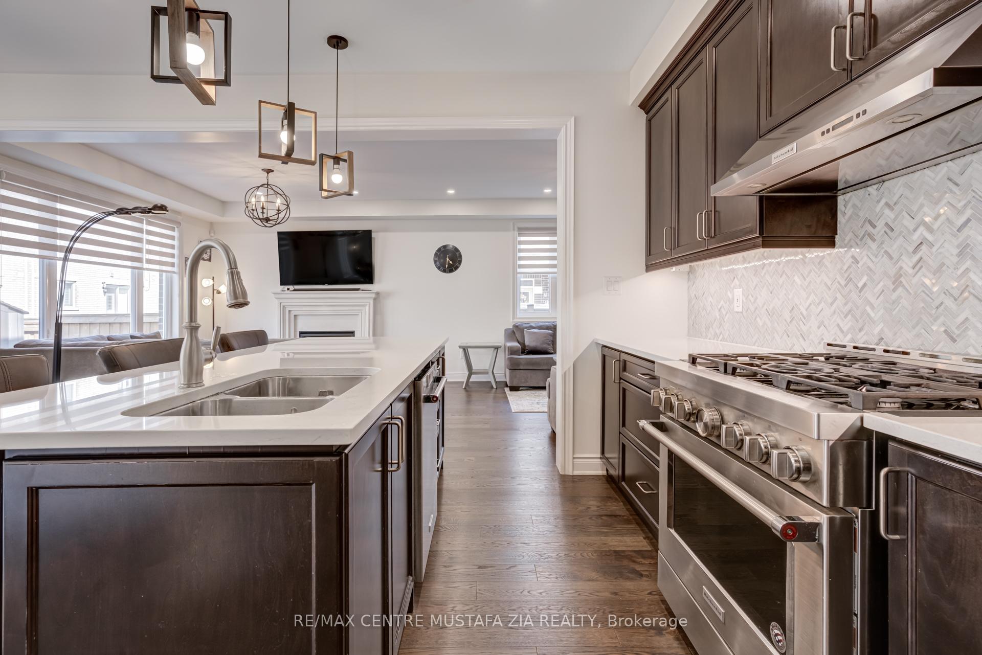 Photo 16 of 708 Kennedy Circle, Milton, Cobban — HOMEH