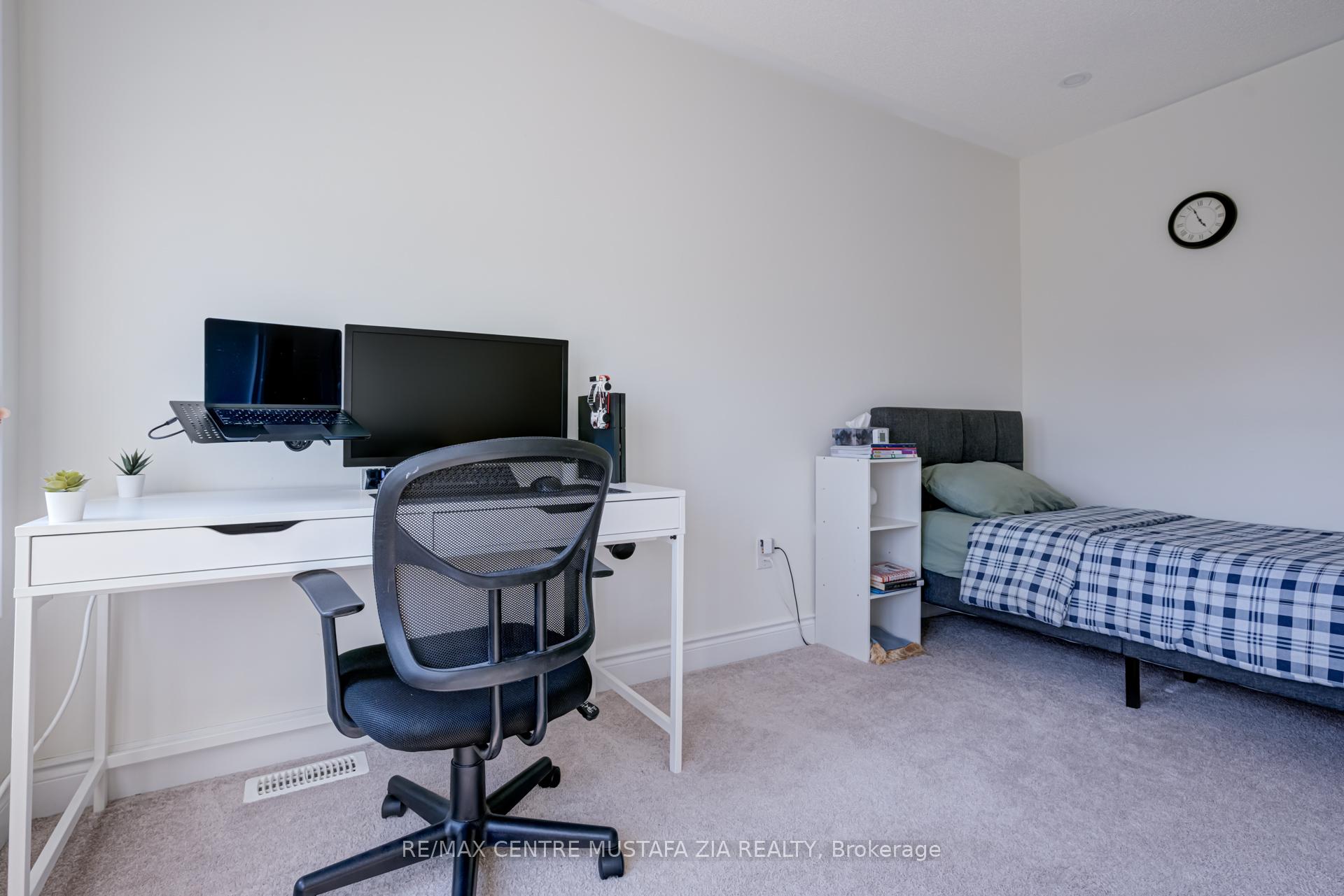 Photo 29 of 708 Kennedy Circle, Milton, Cobban — HOMEH