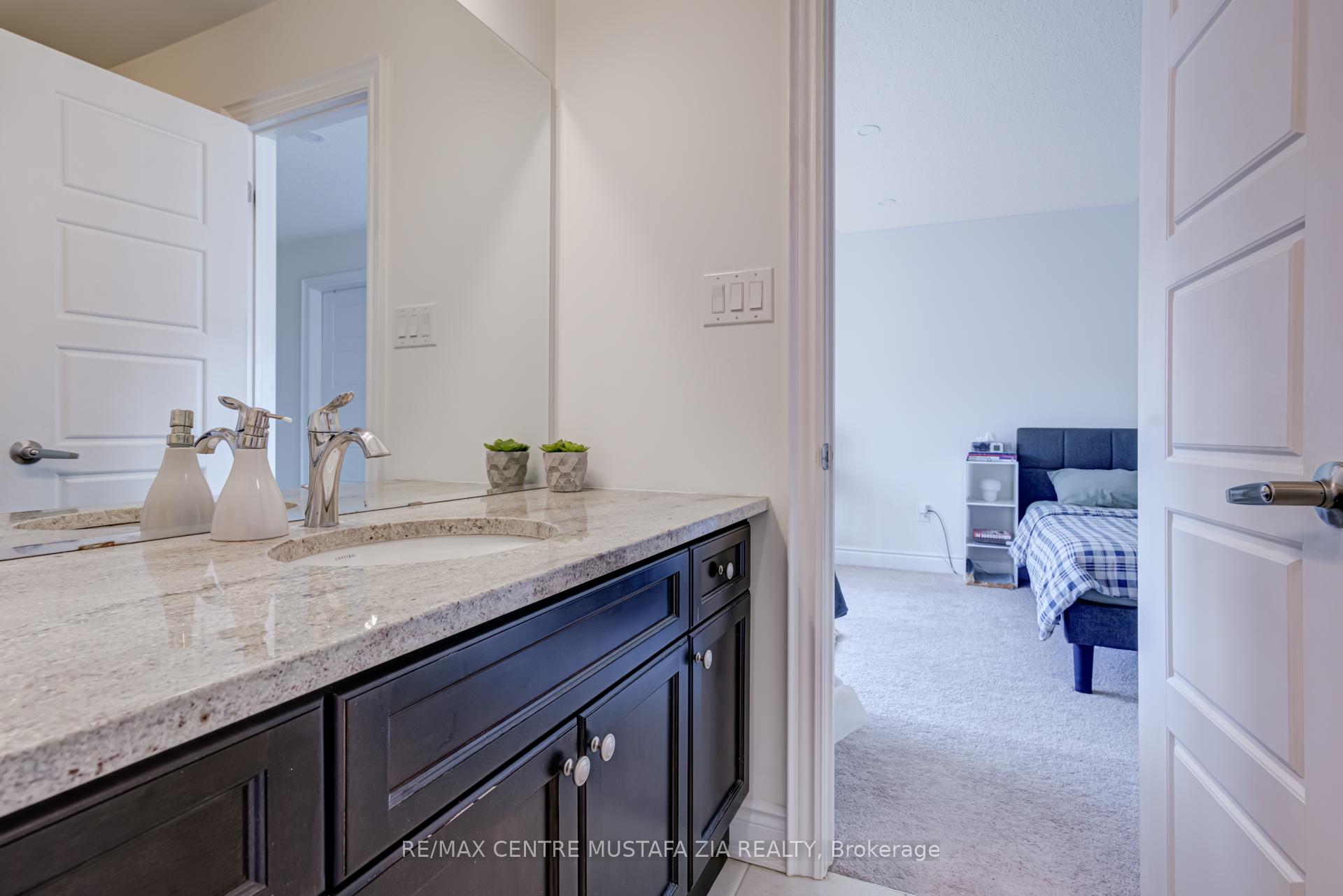 Photo 32 of 708 Kennedy Circle, Milton, Cobban — HOMEH