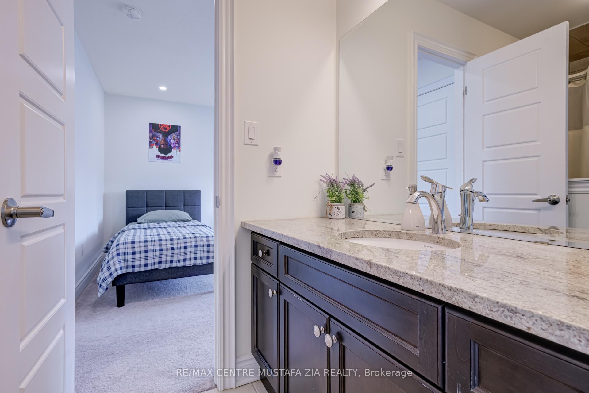 Photo 25 of 708 Kennedy Circle, Milton, Cobban — HOMEH