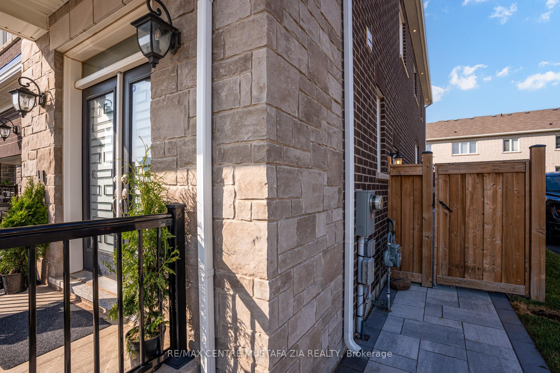Photo 42 of 708 Kennedy Circle, Milton, Cobban — HOMEH