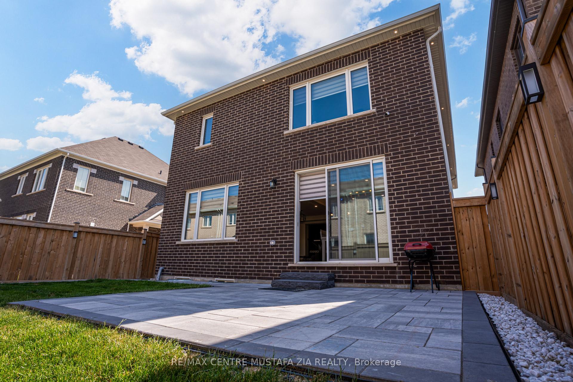 Photo 40 of 708 Kennedy Circle, Milton, Cobban — HOMEH