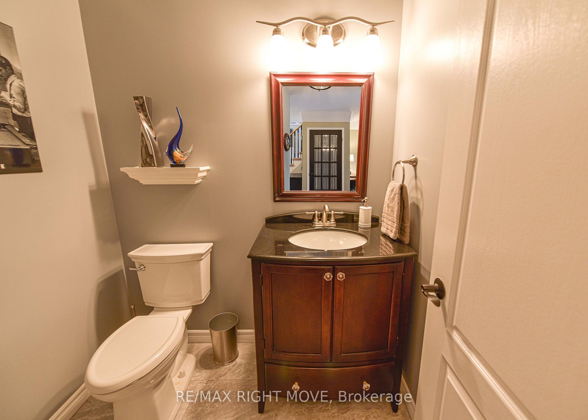 Photo 9 of 49 Julia Crescent, Orillia — HOMEH