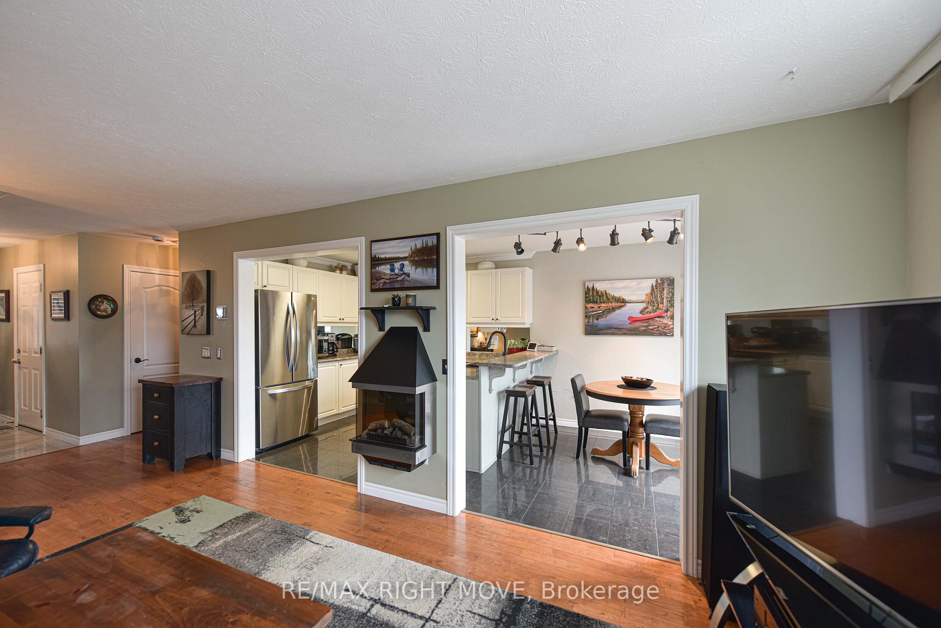 Photo 15 of 49 Julia Crescent, Orillia — HOMEH