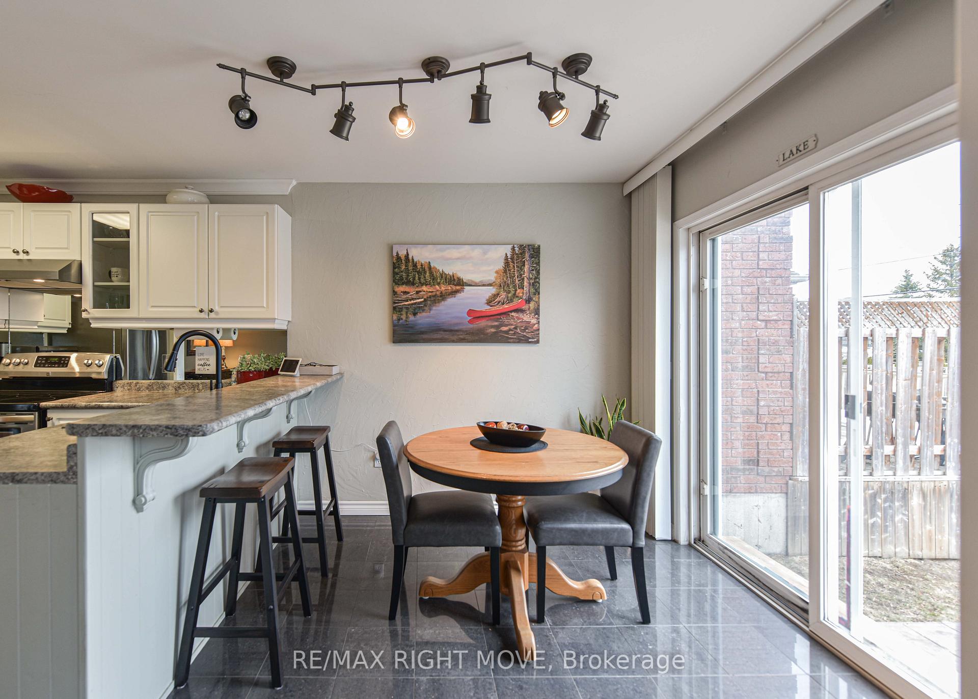 Photo 16 of 49 Julia Crescent, Orillia — HOMEH