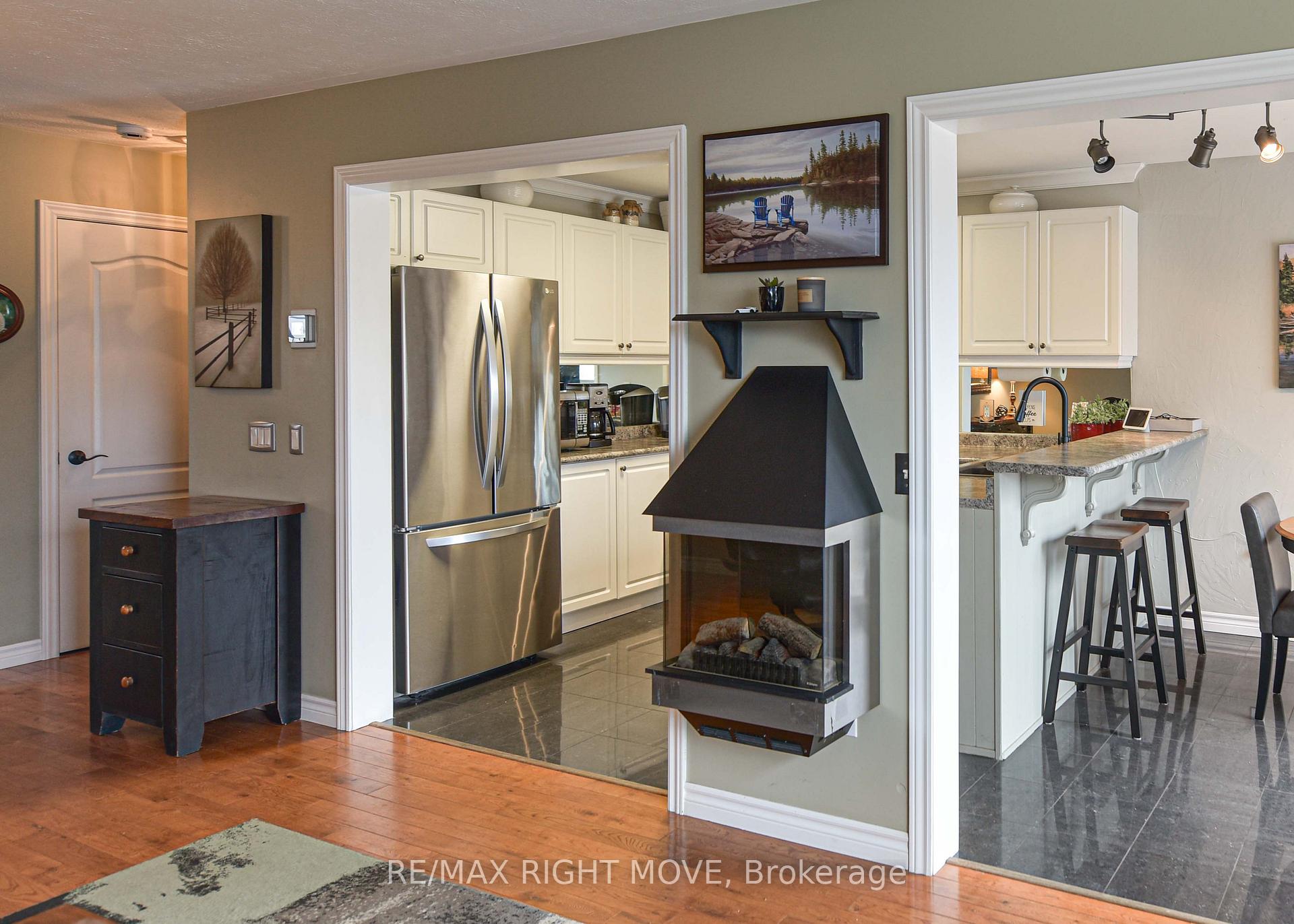 Photo 20 of 49 Julia Crescent, Orillia — HOMEH