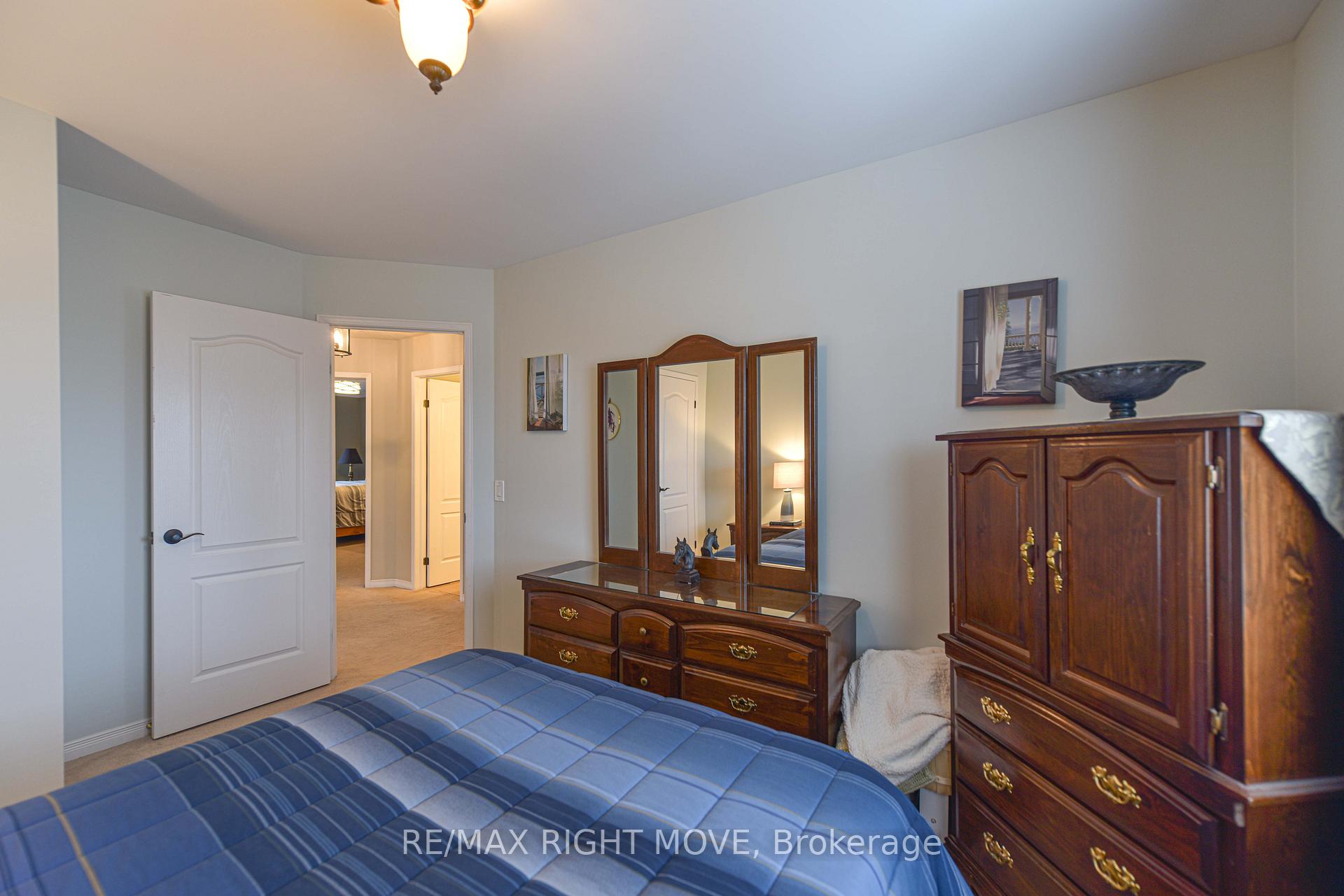 Photo 26 of 49 Julia Crescent, Orillia — HOMEH