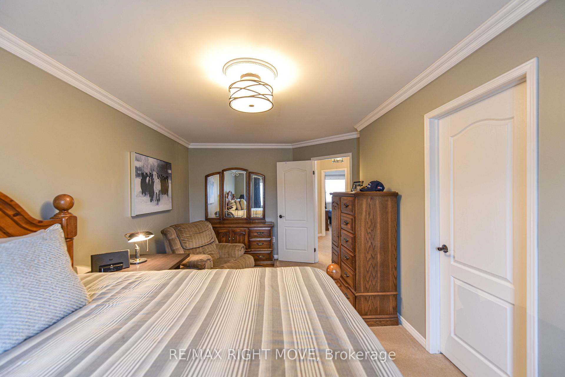 Photo 29 of 49 Julia Crescent, Orillia — HOMEH
