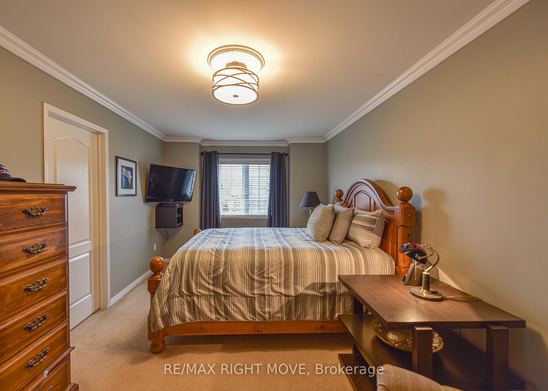 Photo 30 of 49 Julia Crescent, Orillia — HOMEH