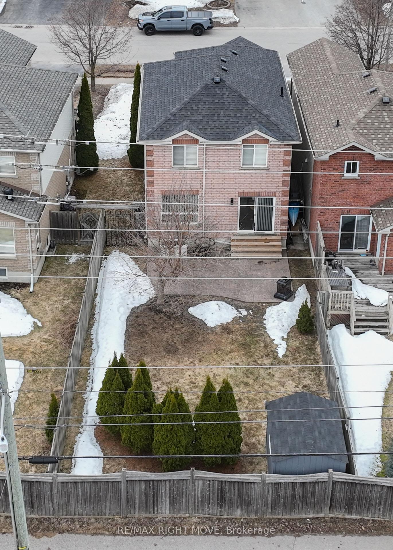 Photo 33 of 49 Julia Crescent, Orillia — HOMEH